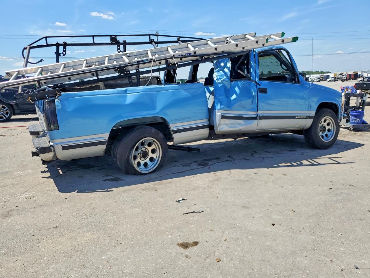 1997 Chevrolet Gmt-400 C2500 Blue vin: 1GCFC29R4VE193892