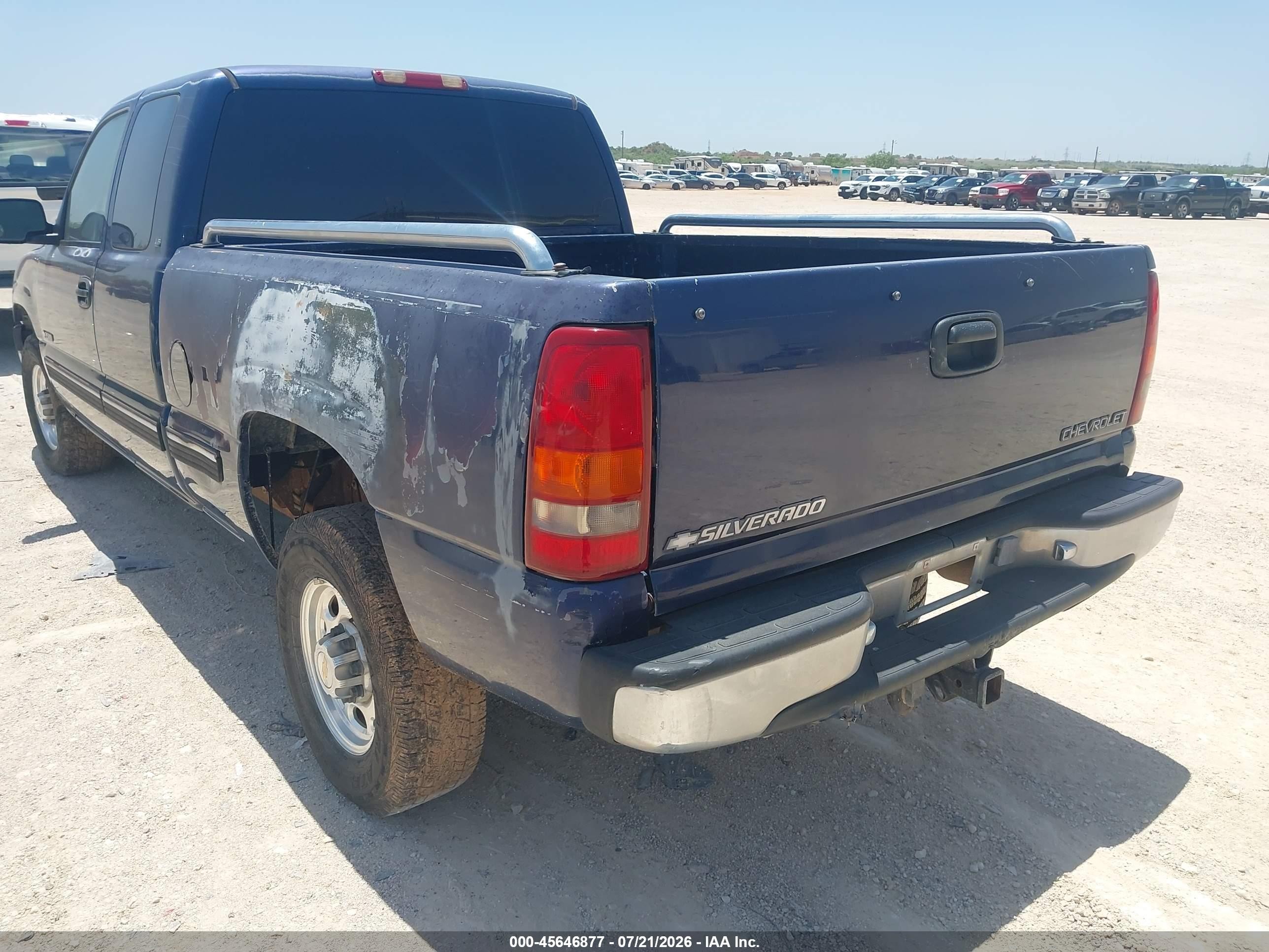 2000 Chevrolet Silverado 2500 Ls Dark Blue vin: 1GCFC29U8YZ125340