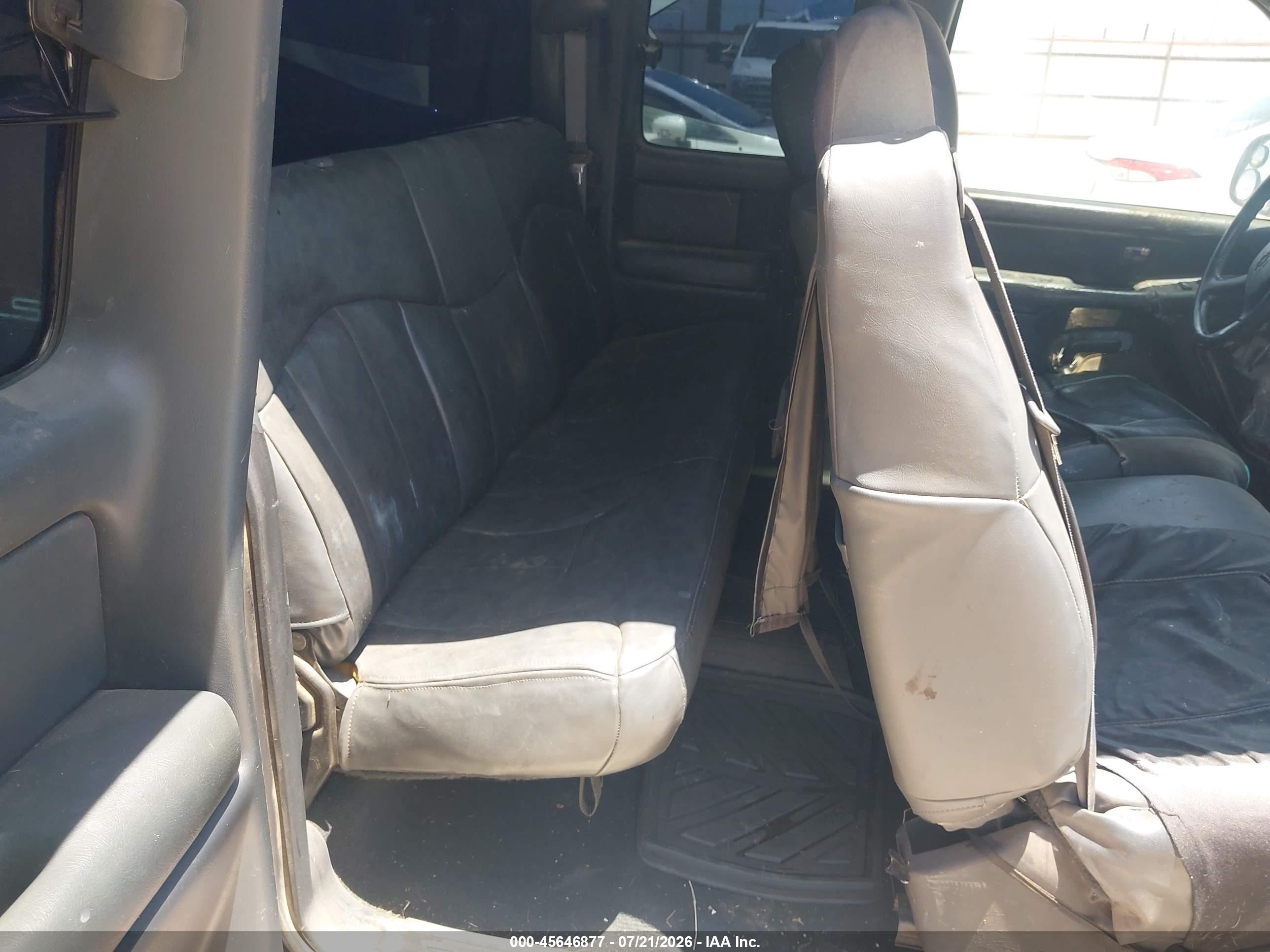 2000 Chevrolet Silverado 2500 Ls Dark Blue vin: 1GCFC29U8YZ125340
