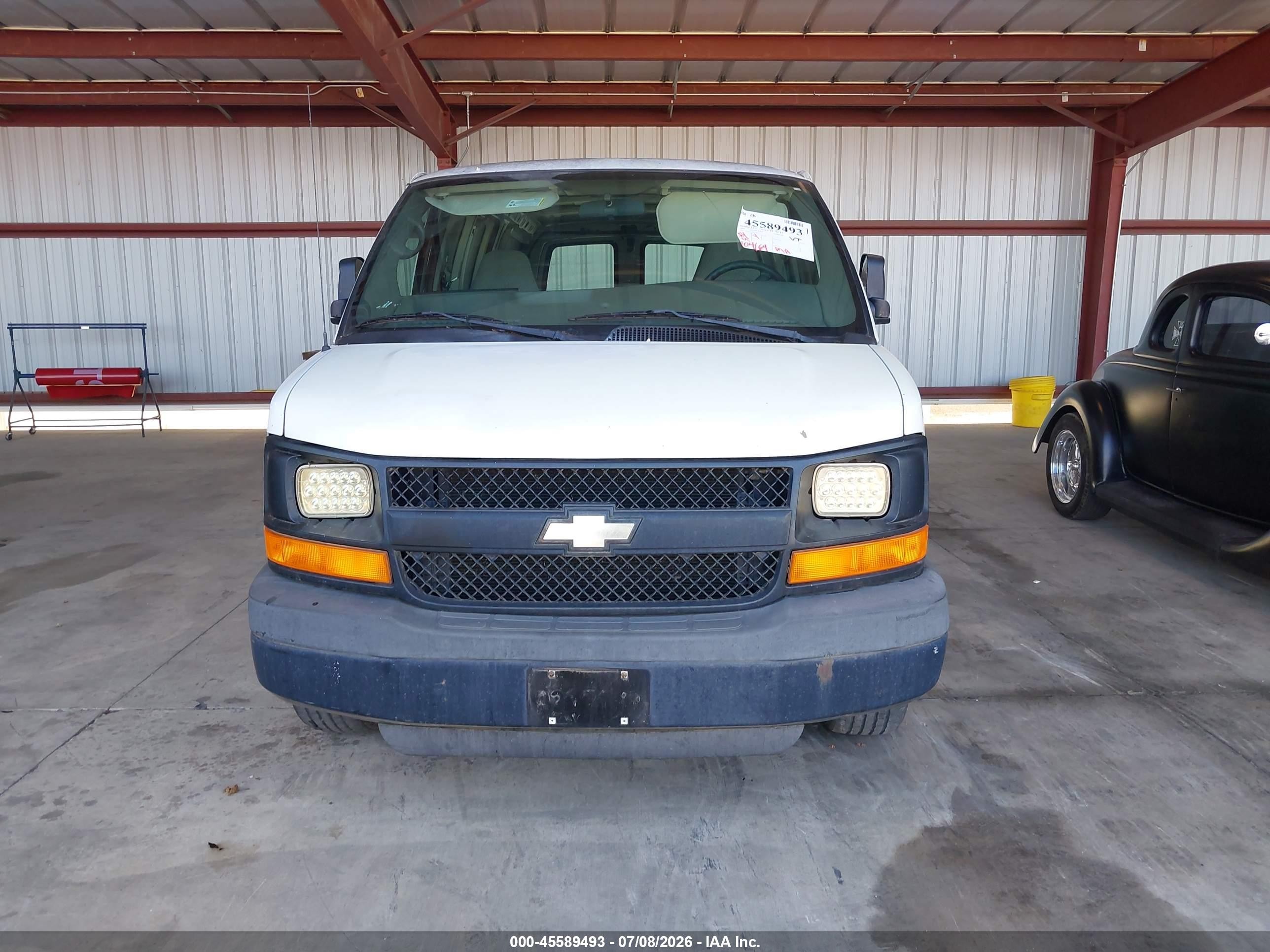2009 Chevrolet Express Work Van White vin: 1GCFG154091160751