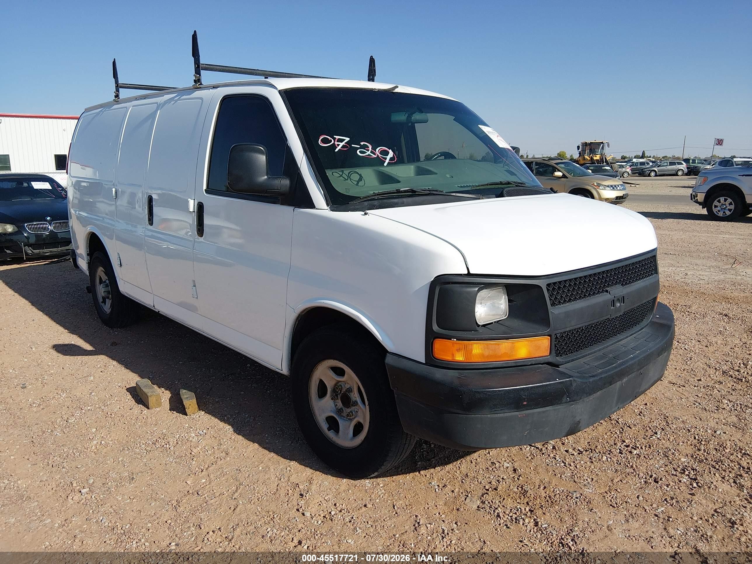 2008 Chevrolet Express Work Van White vin: 1GCFG154681188259