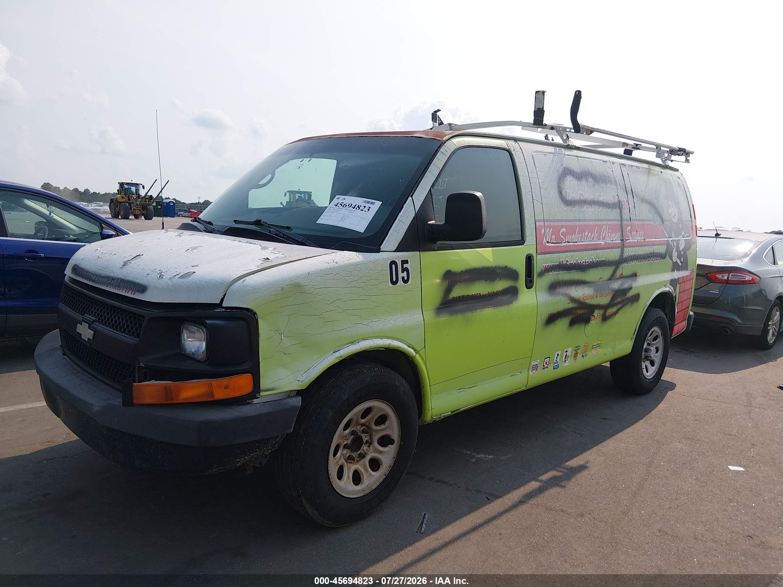 2009 Chevrolet Express Work Van White vin: 1GCFG154791157099