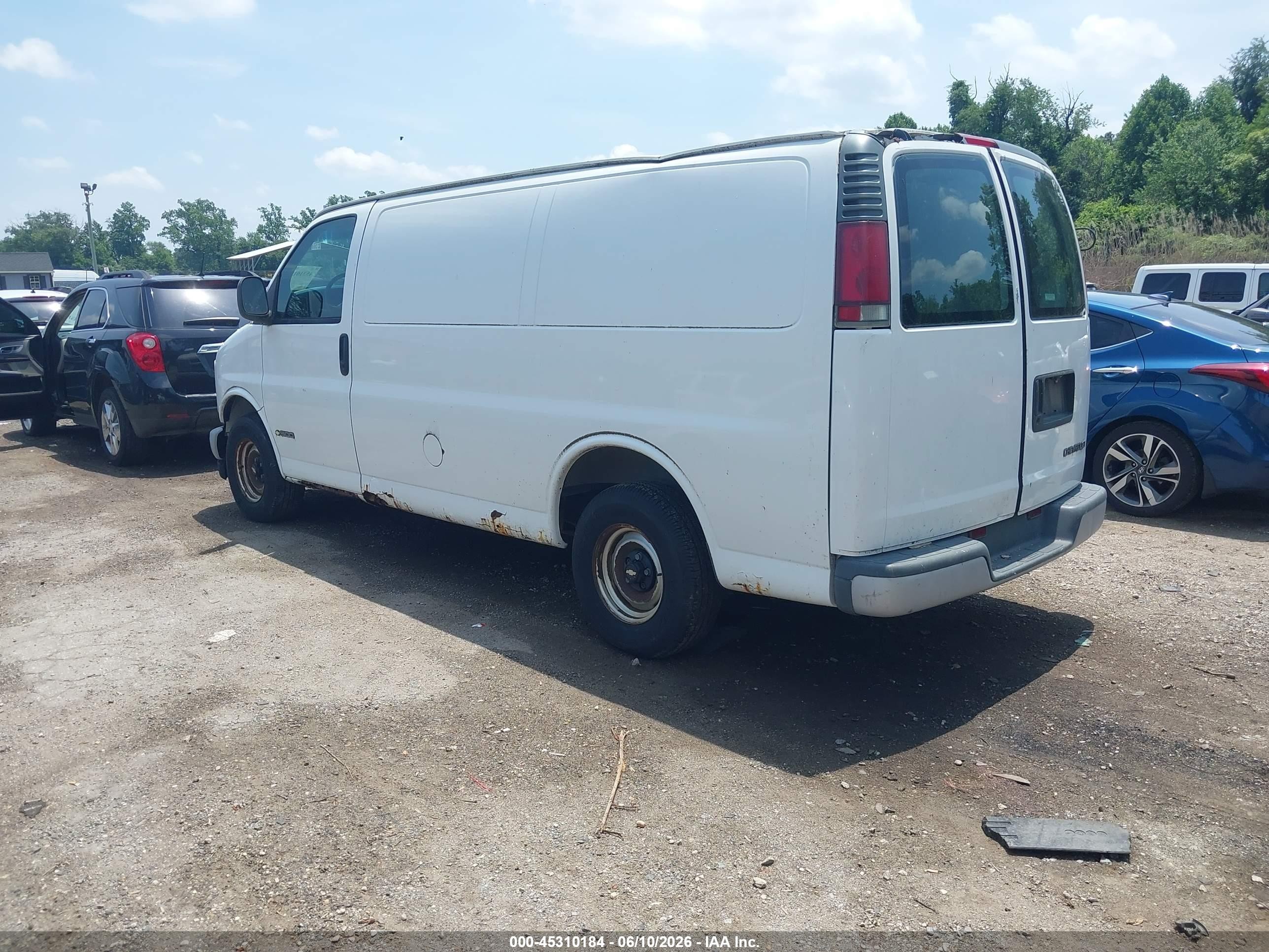 1996 Chevrolet G10   Белый vin: 1GCFG15M0T1038270