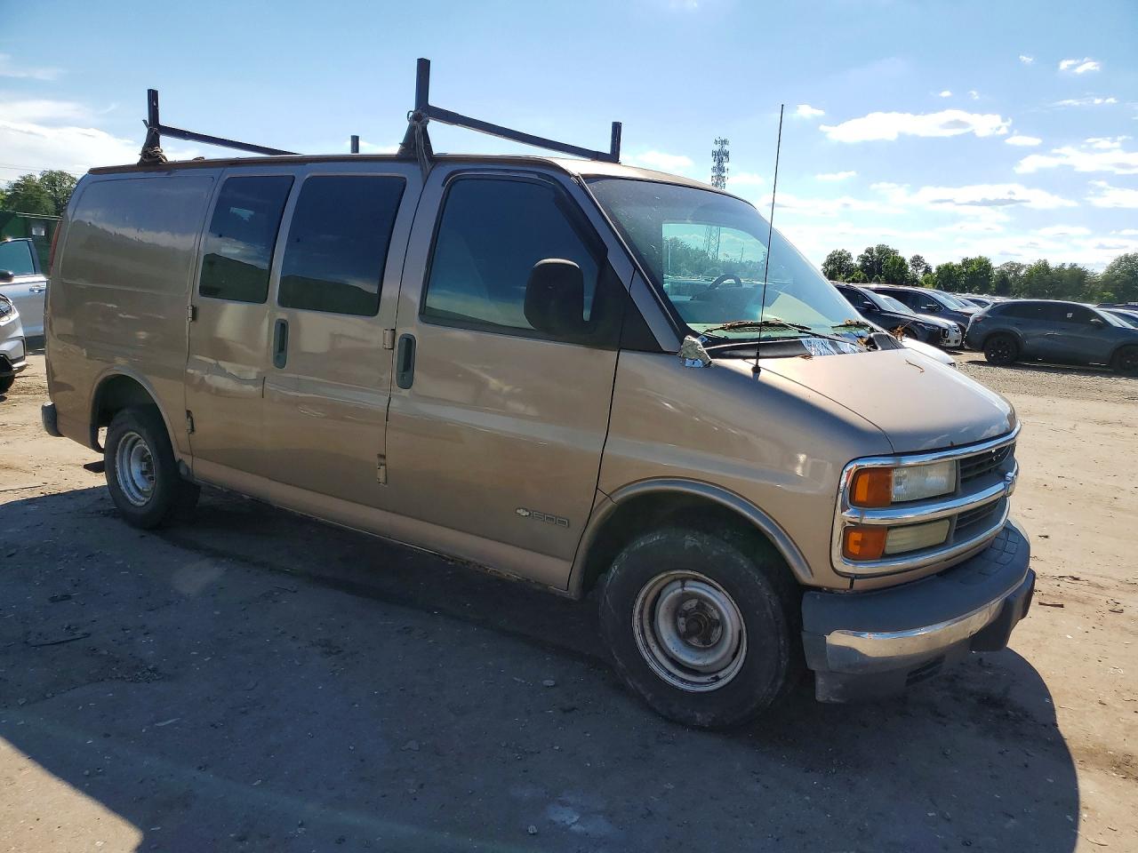 2002 Chevrolet Express G1500 Tan vin: 1GCFG15R021194402