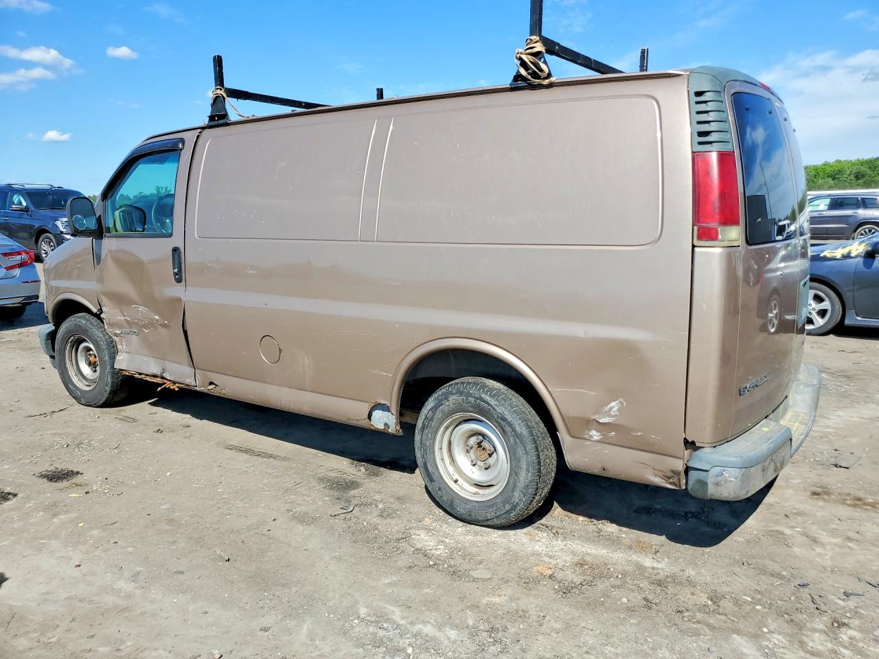 2002 Chevrolet Express G1500 Tan vin: 1GCFG15R021194402