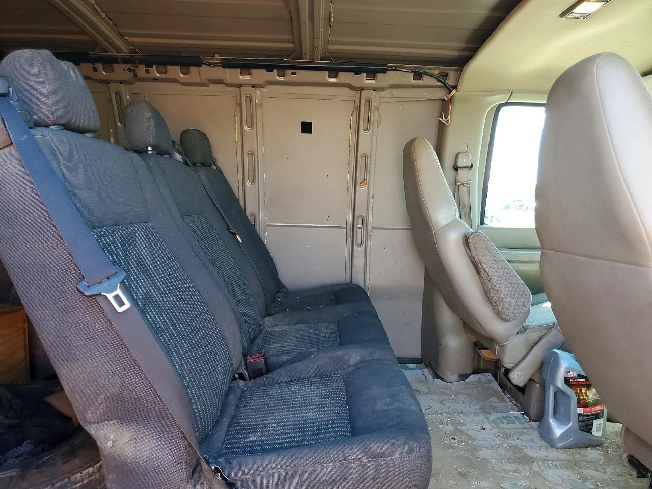 2002 Chevrolet Express G1500 Tan vin: 1GCFG15R021194402