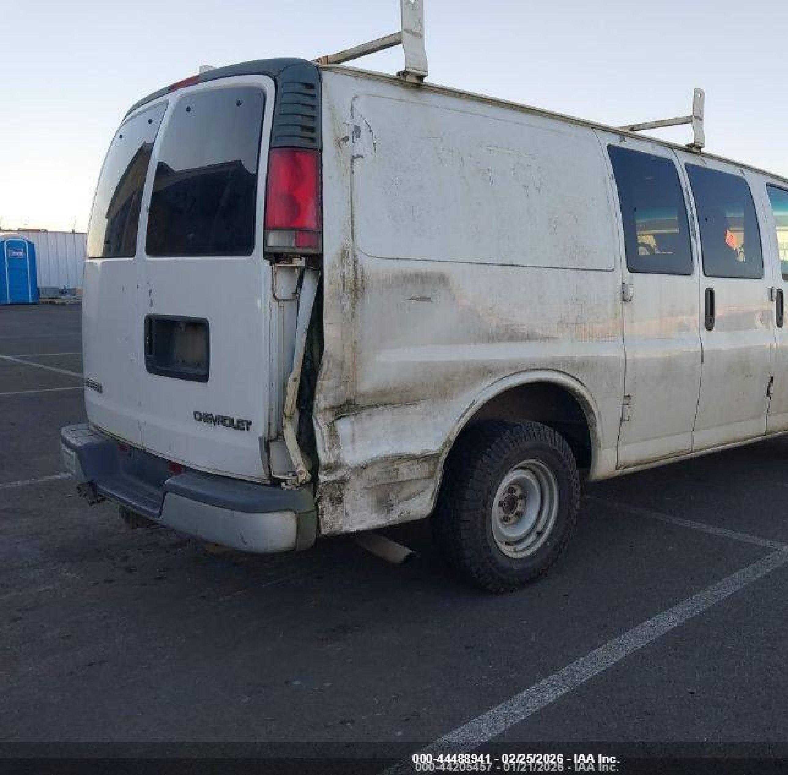 1999 Chevrolet Express   White vin: 1GCFG15R6X1082050