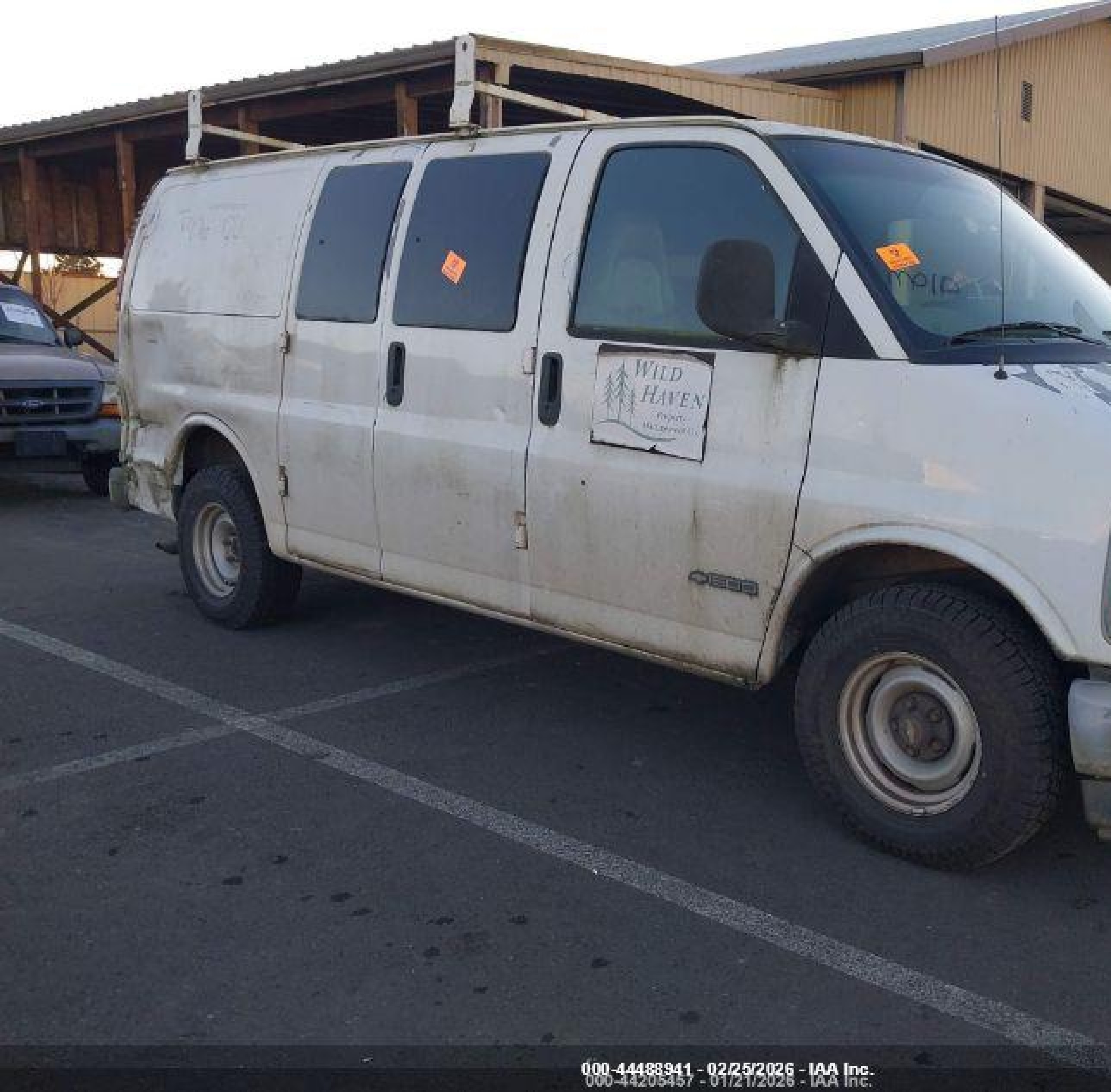1999 Chevrolet Express   White vin: 1GCFG15R6X1082050