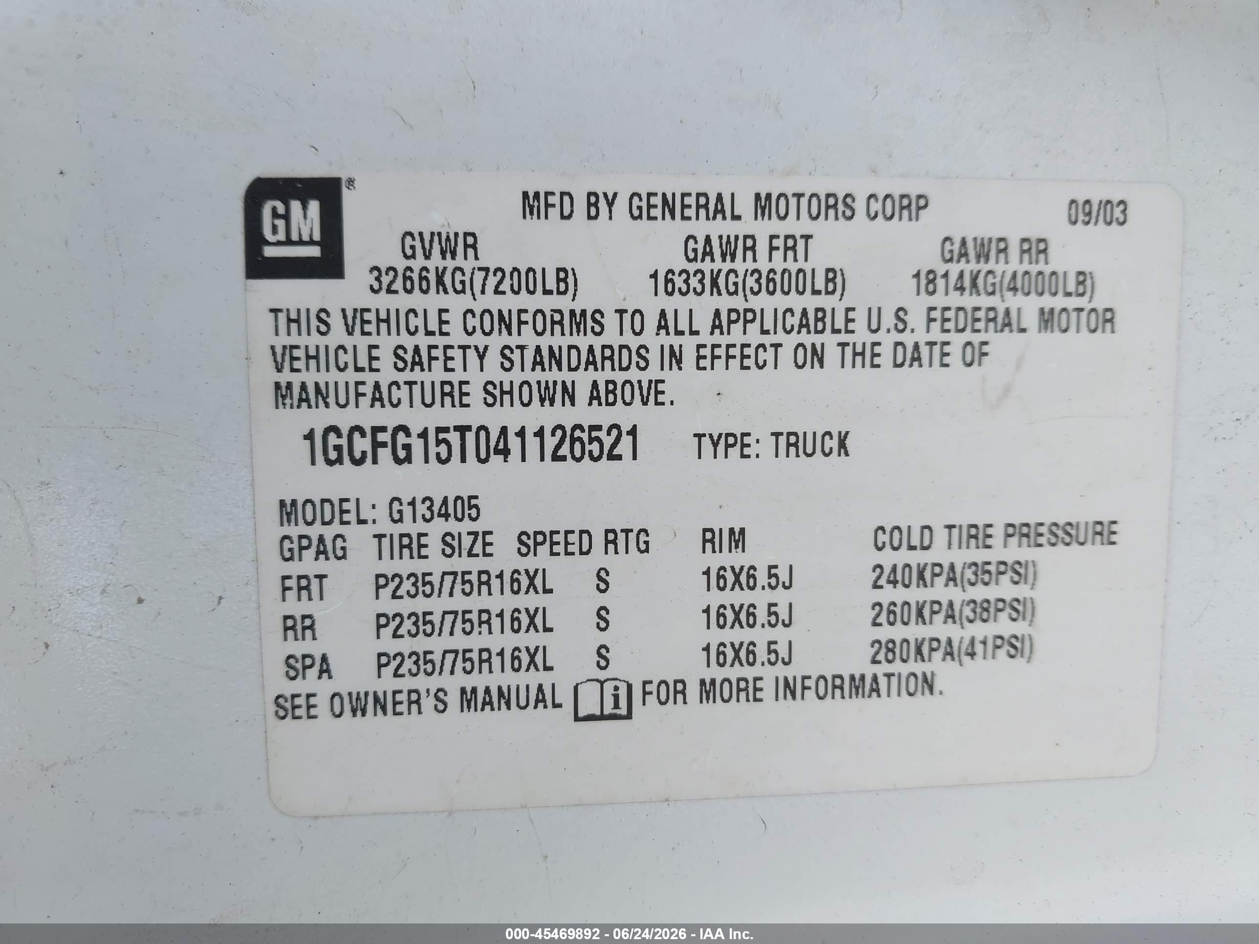 2004 Chevrolet Express   White vin: 1GCFG15T041126521