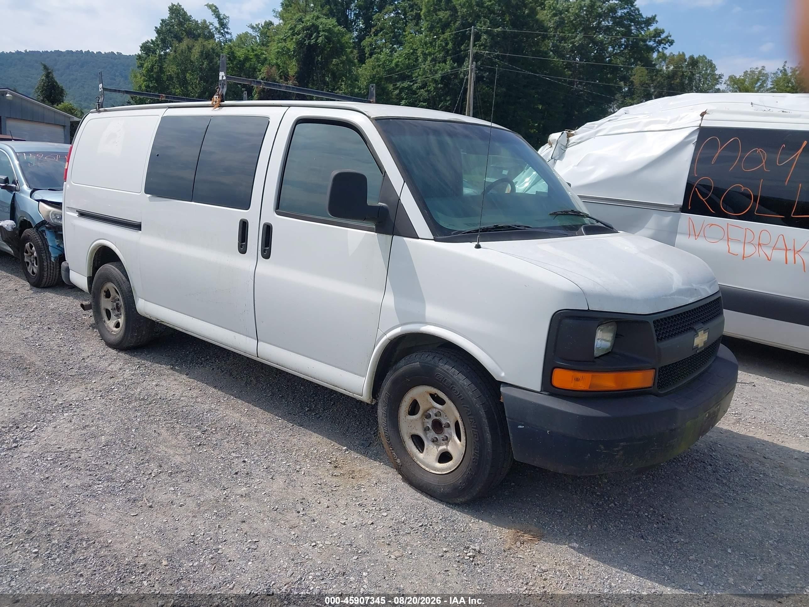 2007 Chevrolet Express Work Van White vin: 1GCFG15TX71239963