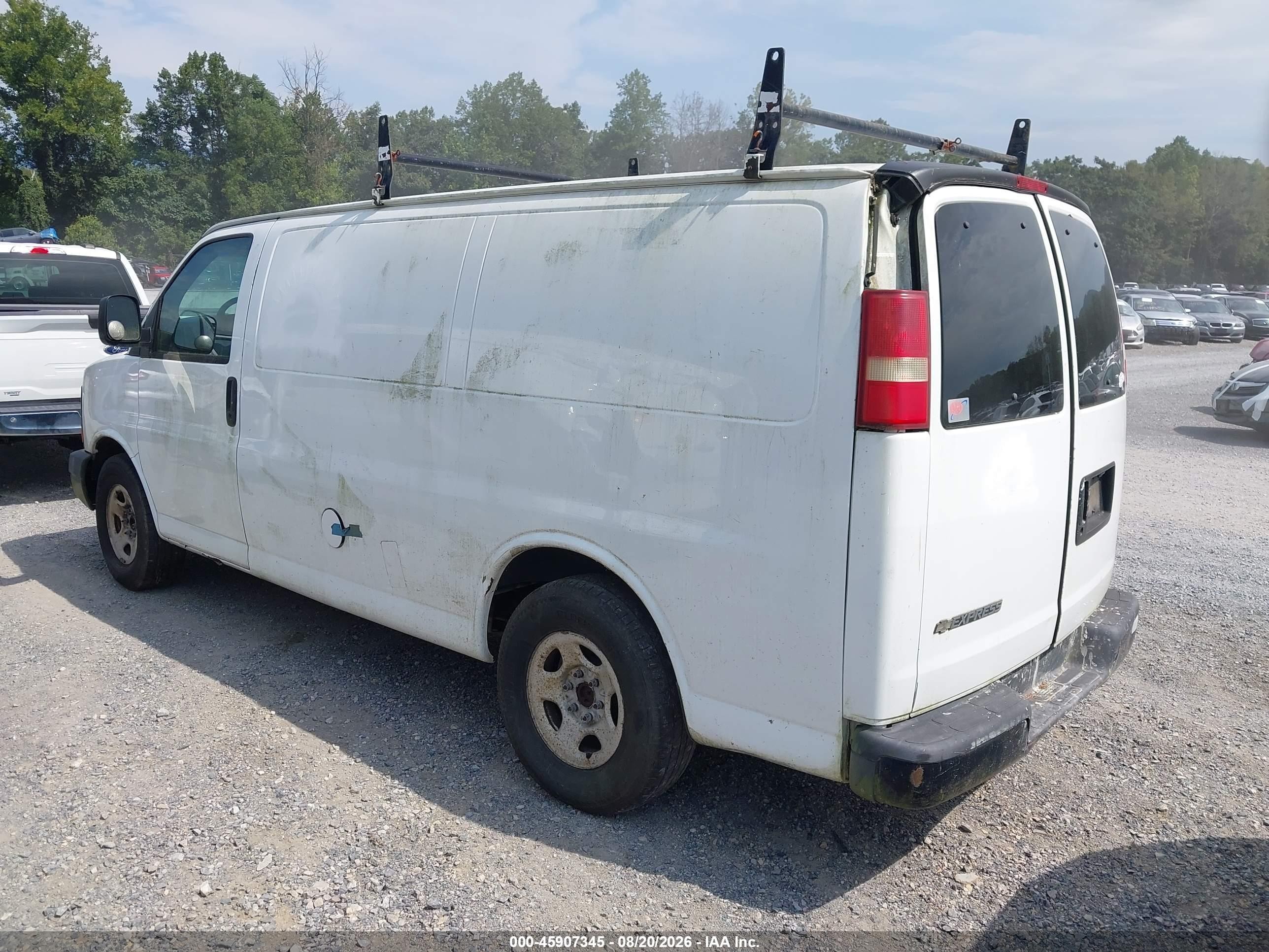 2007 Chevrolet Express Work Van Белый vin: 1GCFG15TX71239963
