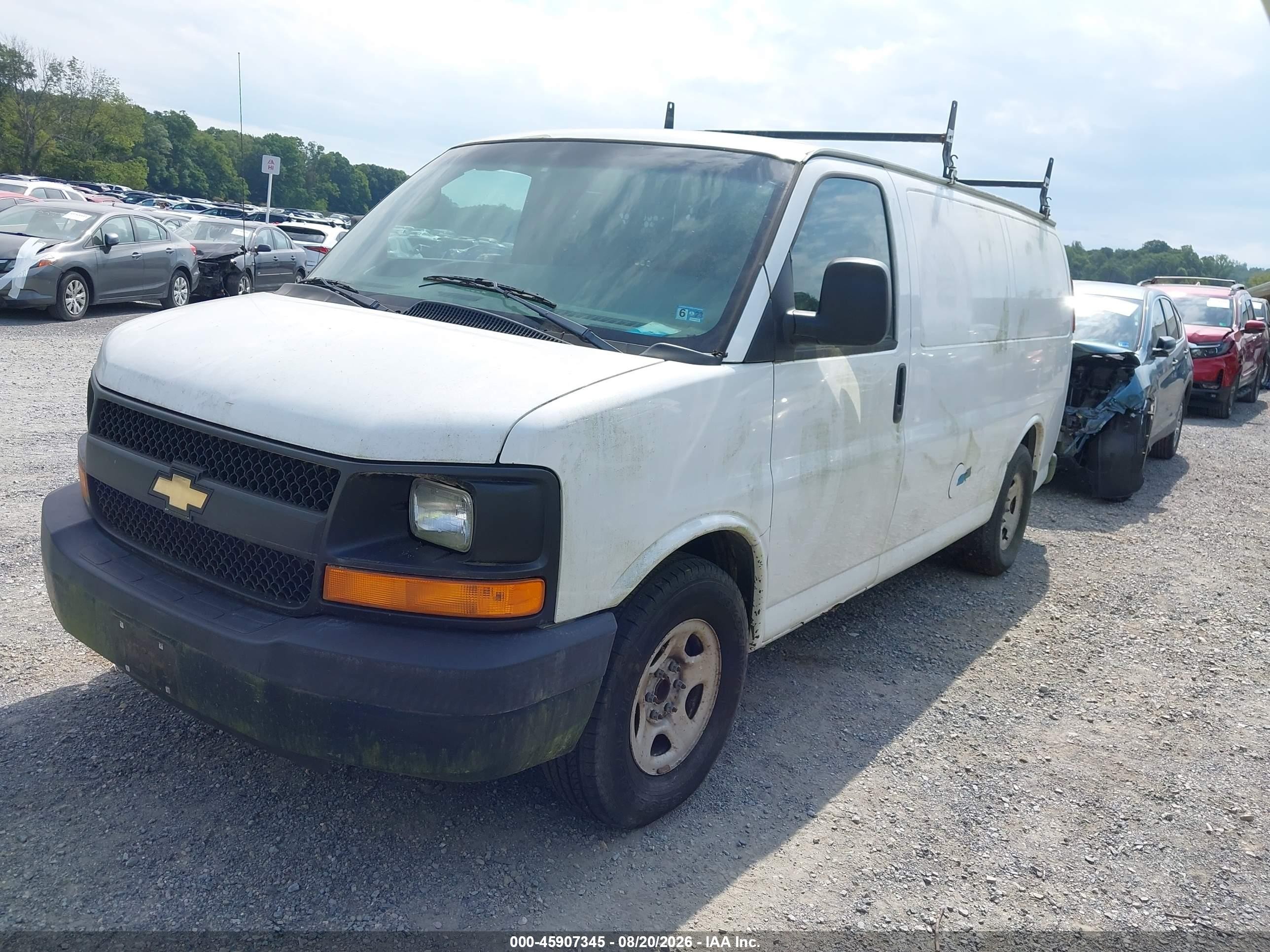 2007 Chevrolet Express Work Van Белый vin: 1GCFG15TX71239963