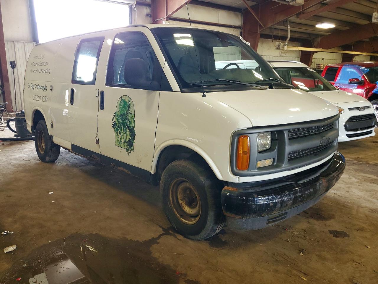 1999 Chevrolet Express G1500 White vin: 1GCFG15W6X1098514