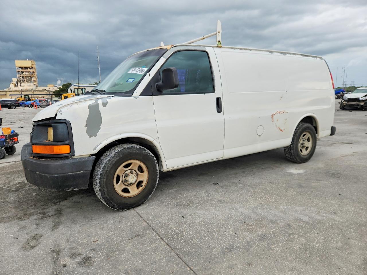 2006 Chevrolet Express G1500 Белый vin: 1GCFG15X061141476
