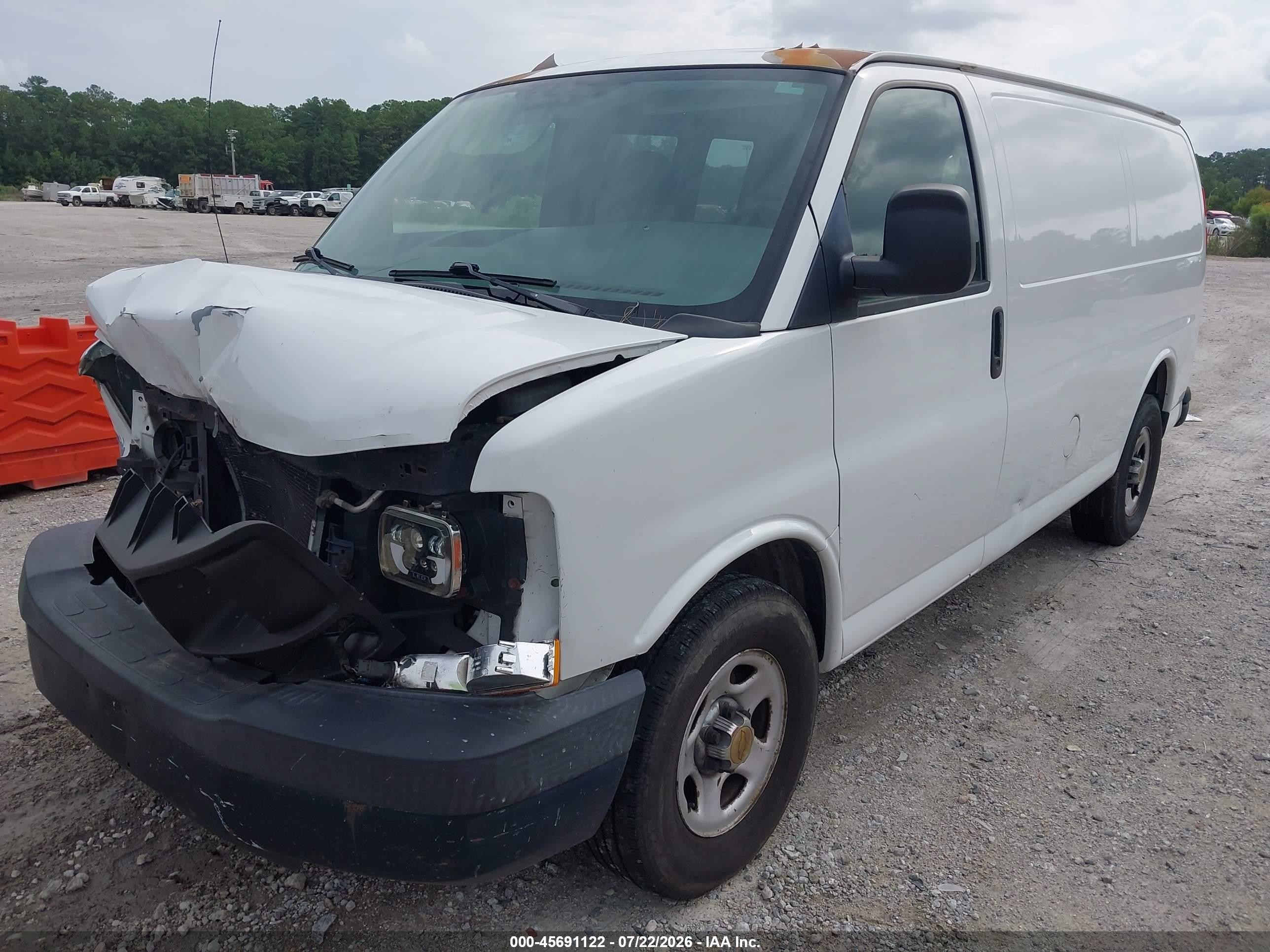 2007 Chevrolet Express Work Van Белый vin: 1GCFG15X071131452