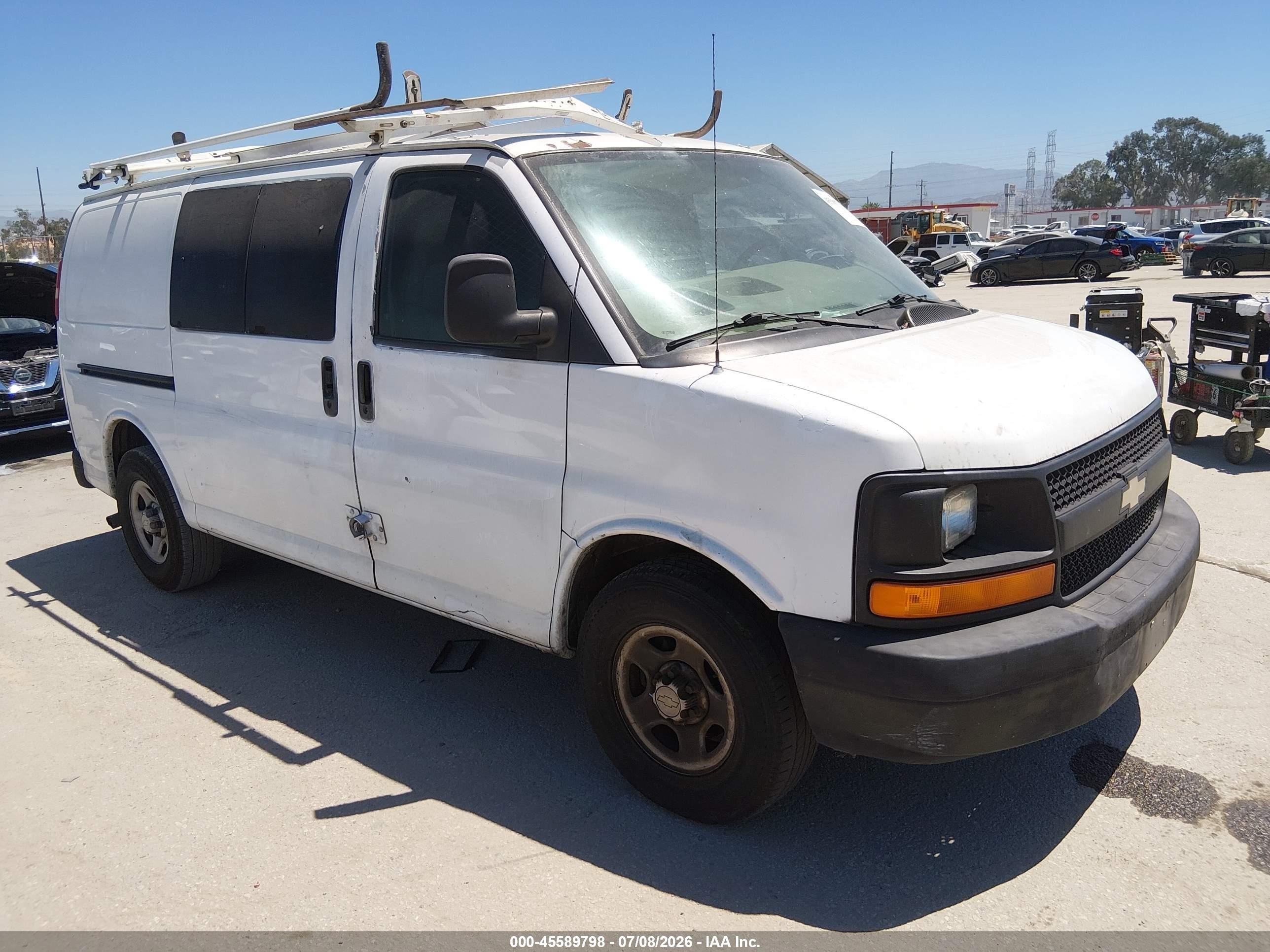 2007 Chevrolet Express Work Van White vin: 1GCFG15X171180160