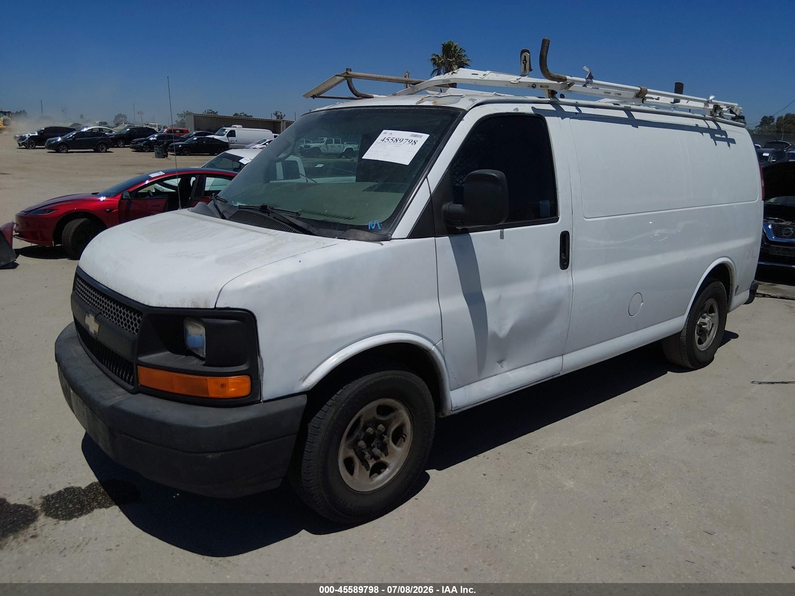 2007 Chevrolet Express Work Van White vin: 1GCFG15X171180160