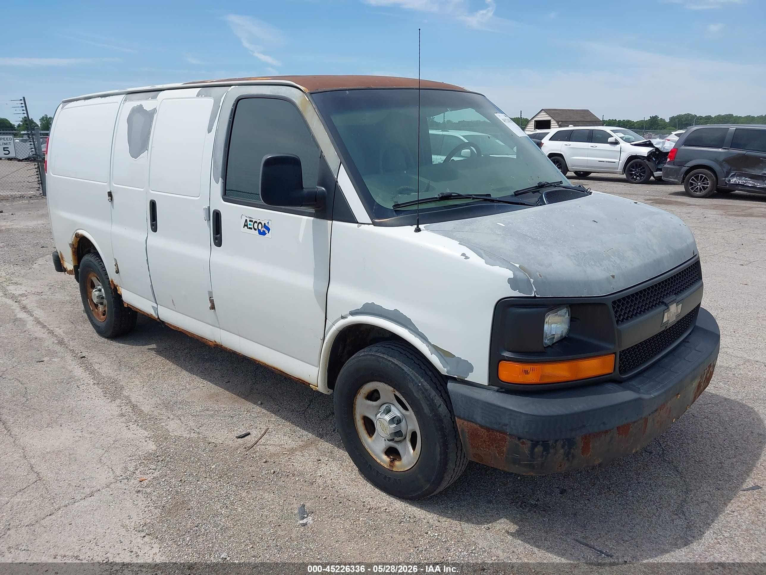 2007 Chevrolet Express Work Van White vin: 1GCFG15X271112286