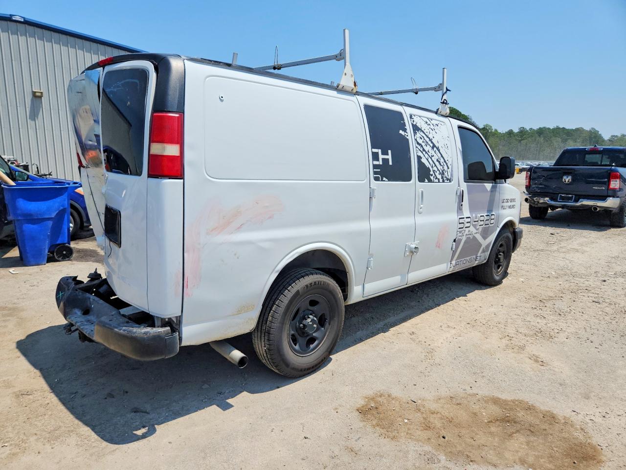 2006 Chevrolet Express G1500 White vin: 1GCFG15X361274720