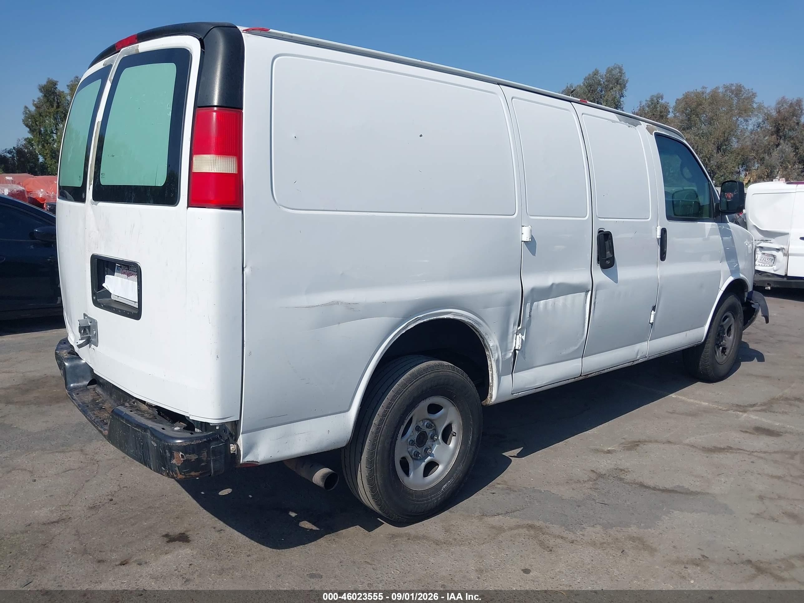 2008 Chevrolet Express Work Van White vin: 1GCFG15X381154323