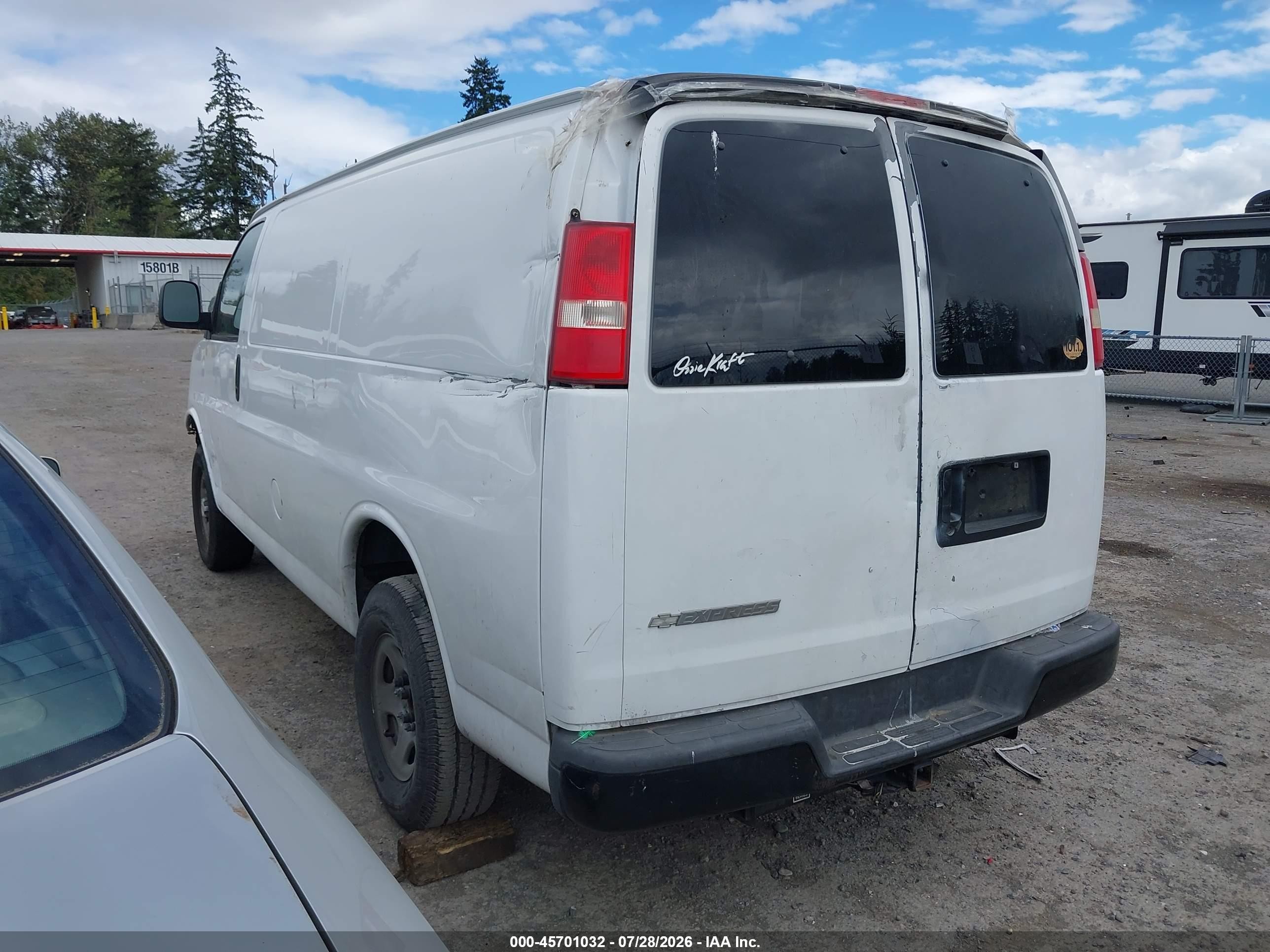 2007 Chevrolet Express Work Van White vin: 1GCFG15X471250847