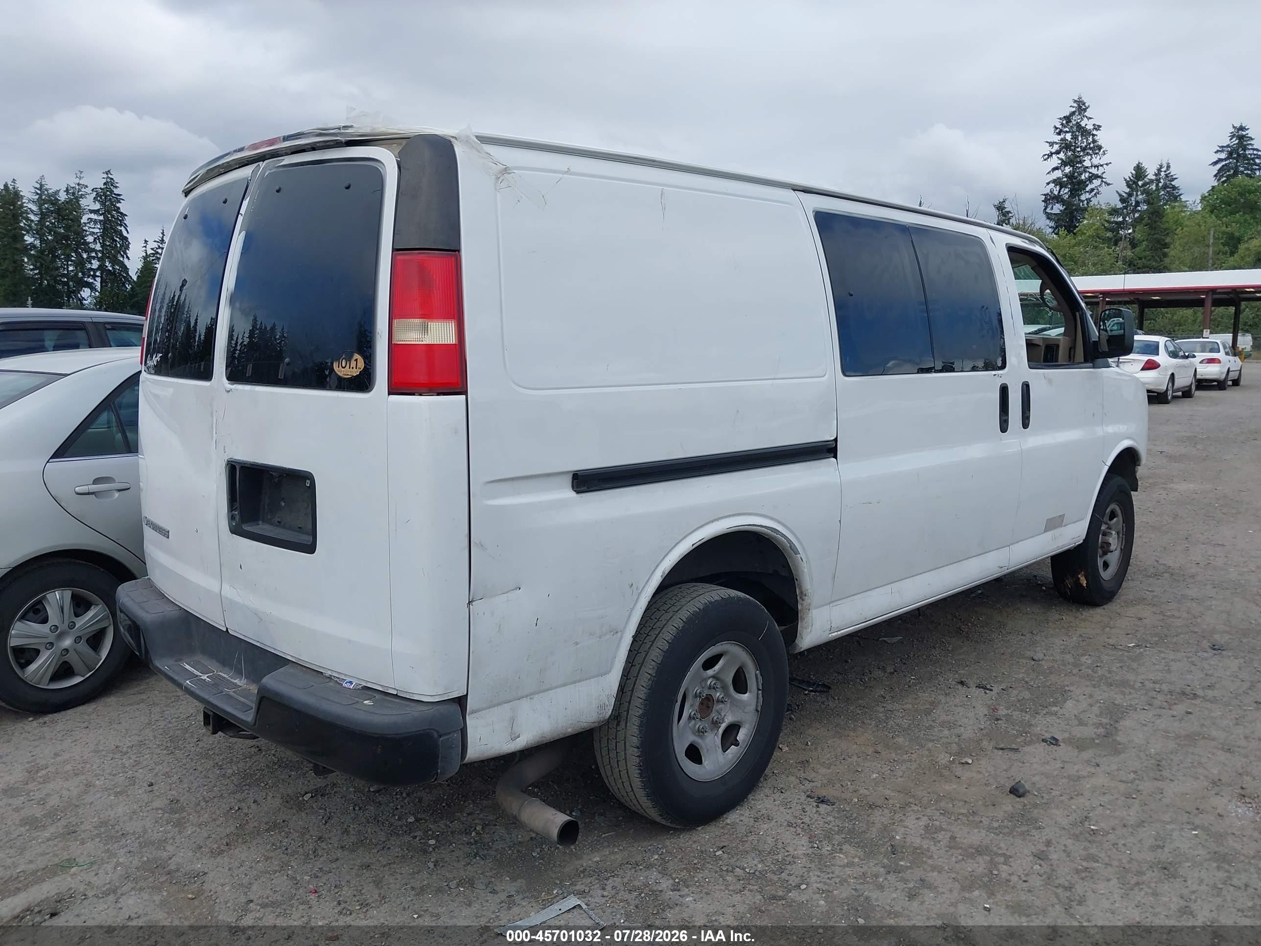 2007 Chevrolet Express Work Van White vin: 1GCFG15X471250847