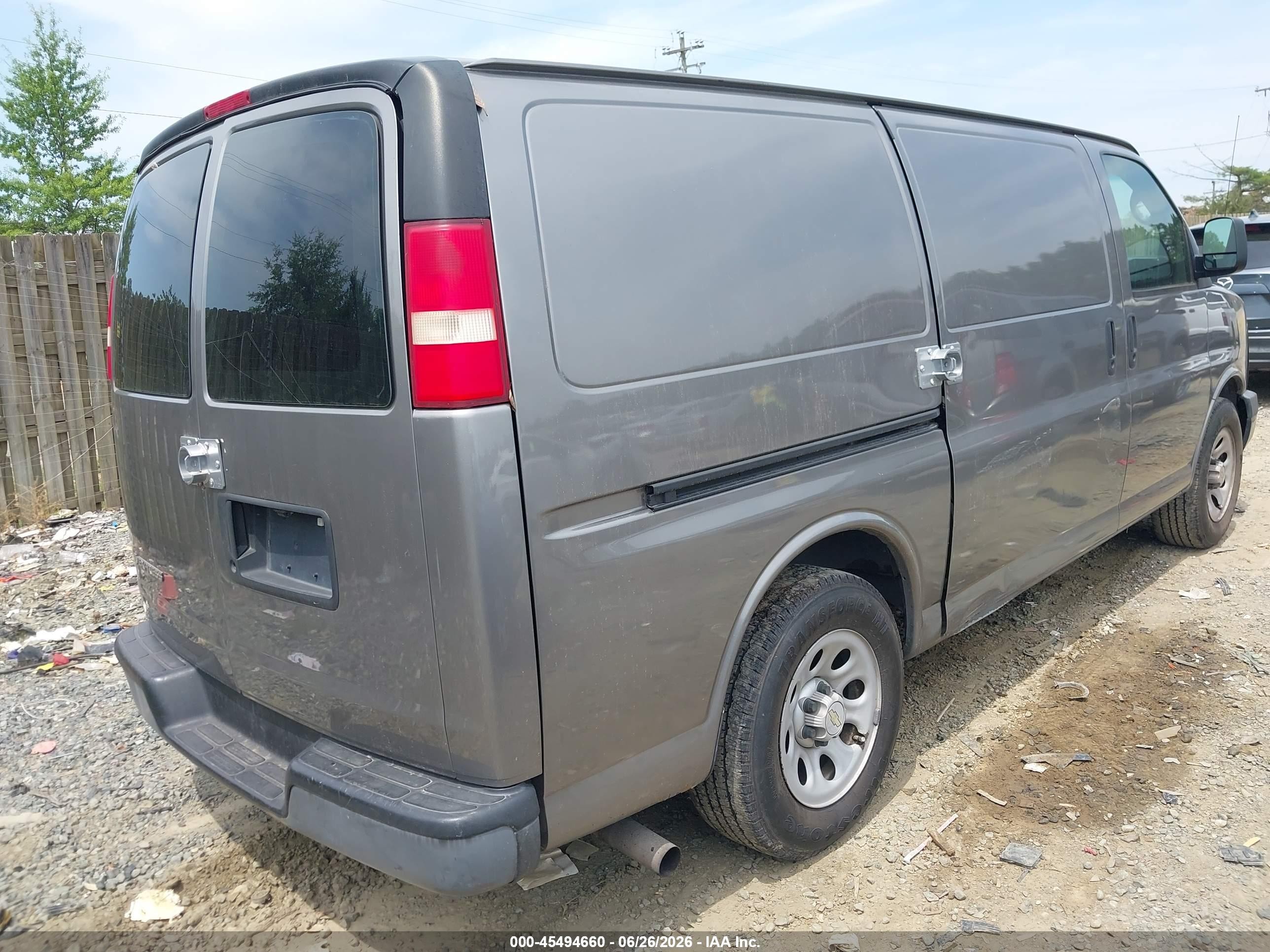 2009 Chevrolet Express Work Van Gray vin: 1GCFG15X491148760