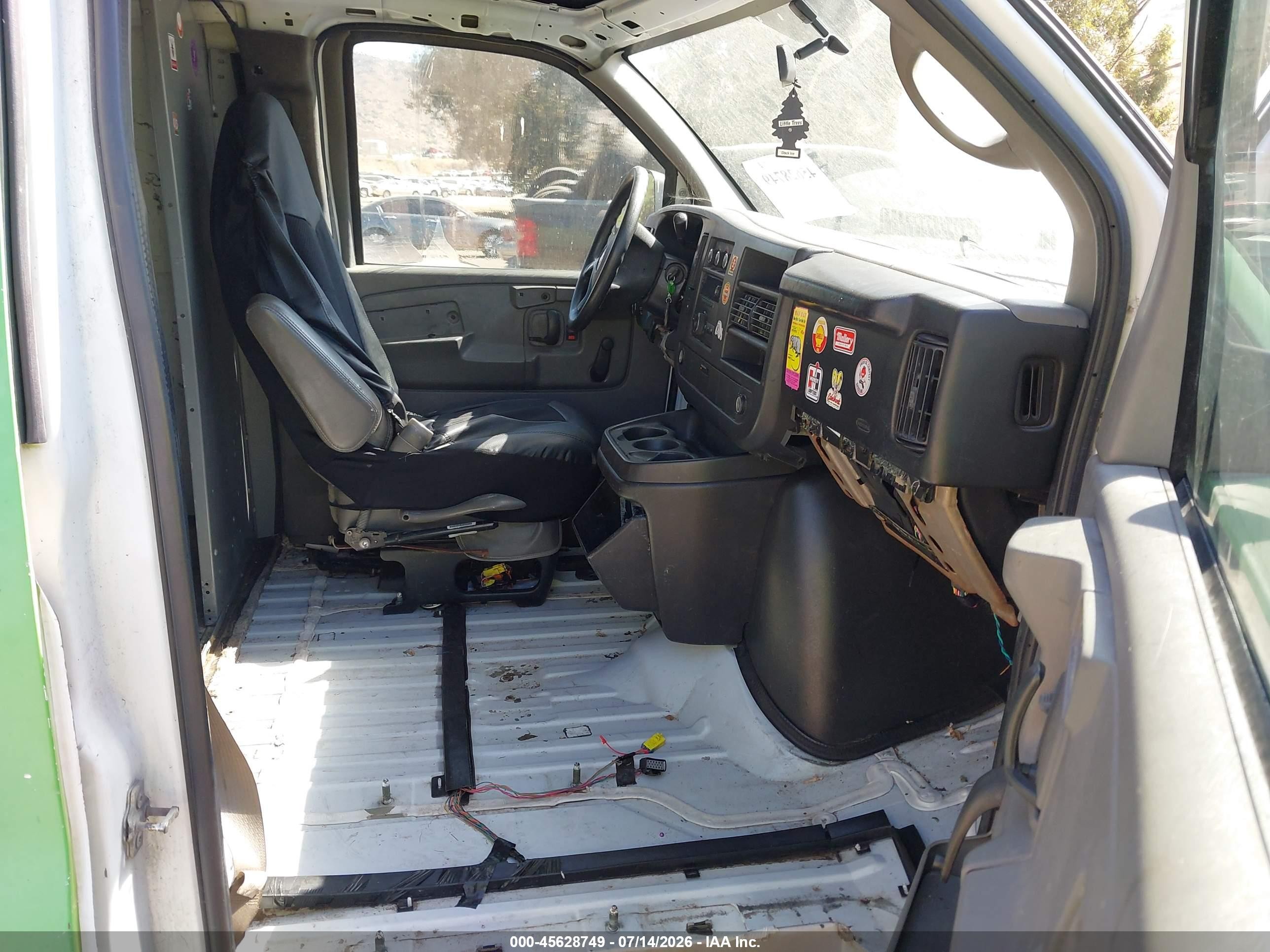 2008 Chevrolet Express Work Van Green vin: 1GCFG15X581157529
