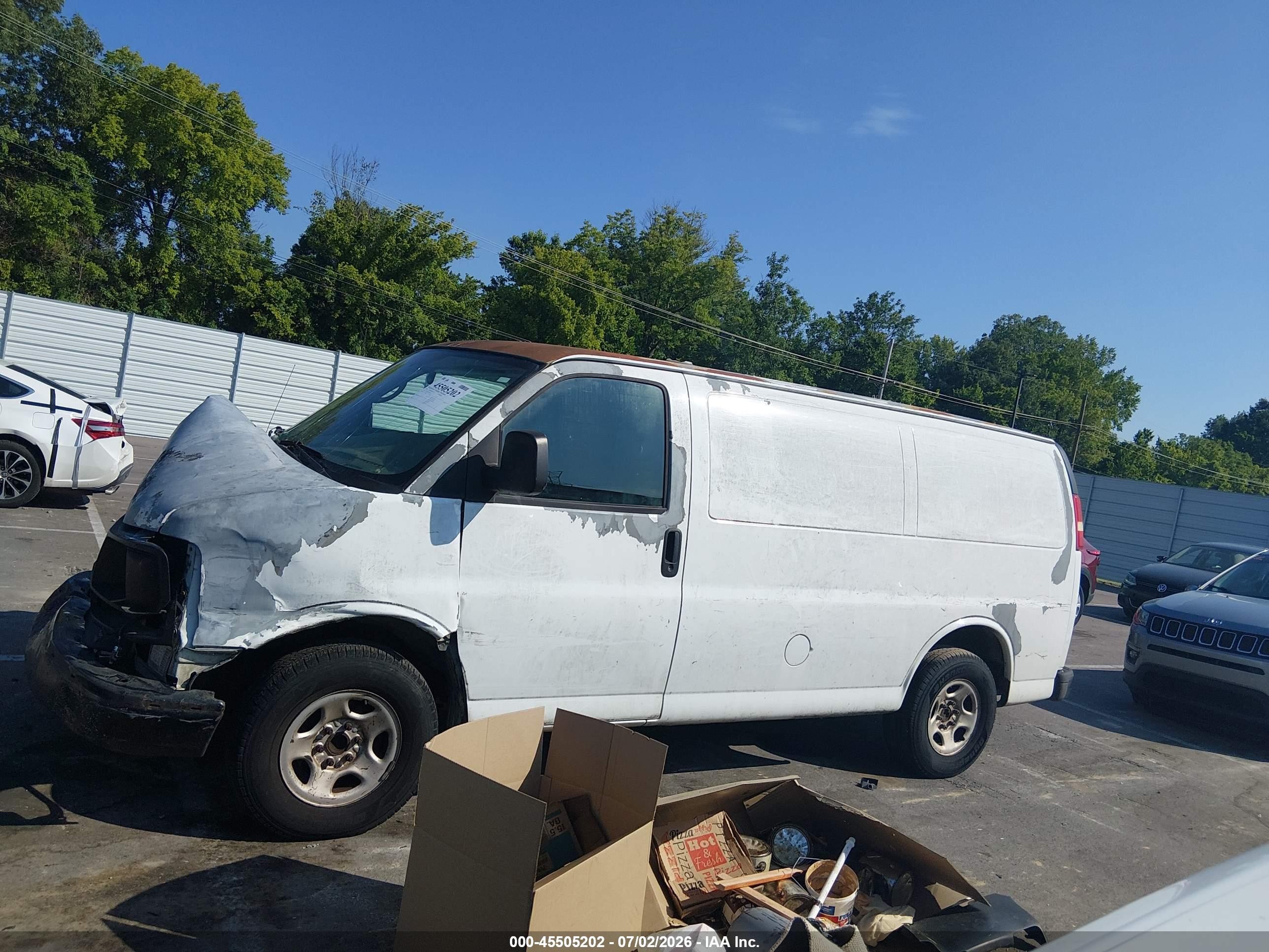 2006 Chevrolet Express Work Van White vin: 1GCFG15X661259855