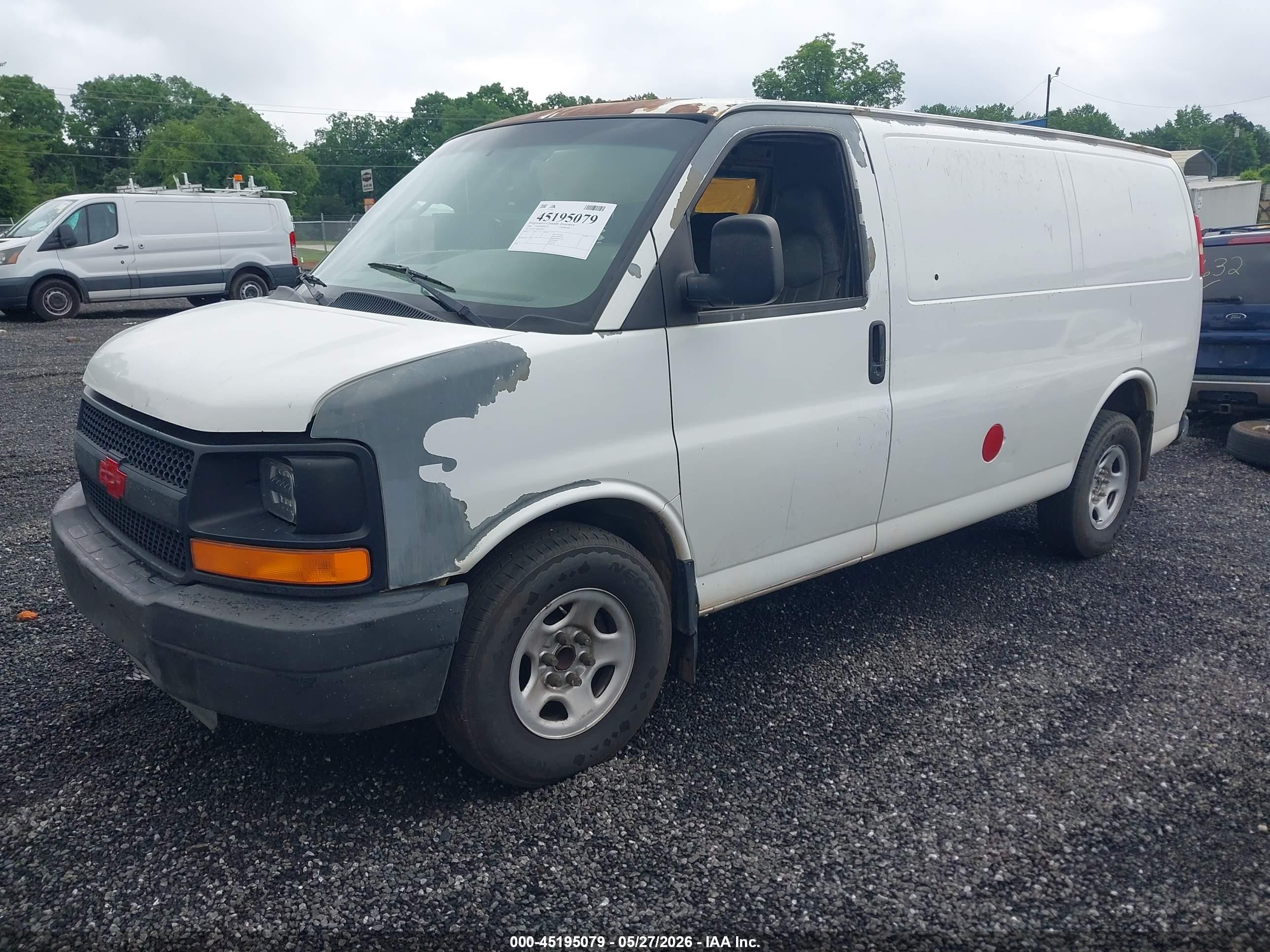 2008 Chevrolet Express Work Van White vin: 1GCFG15X681205927