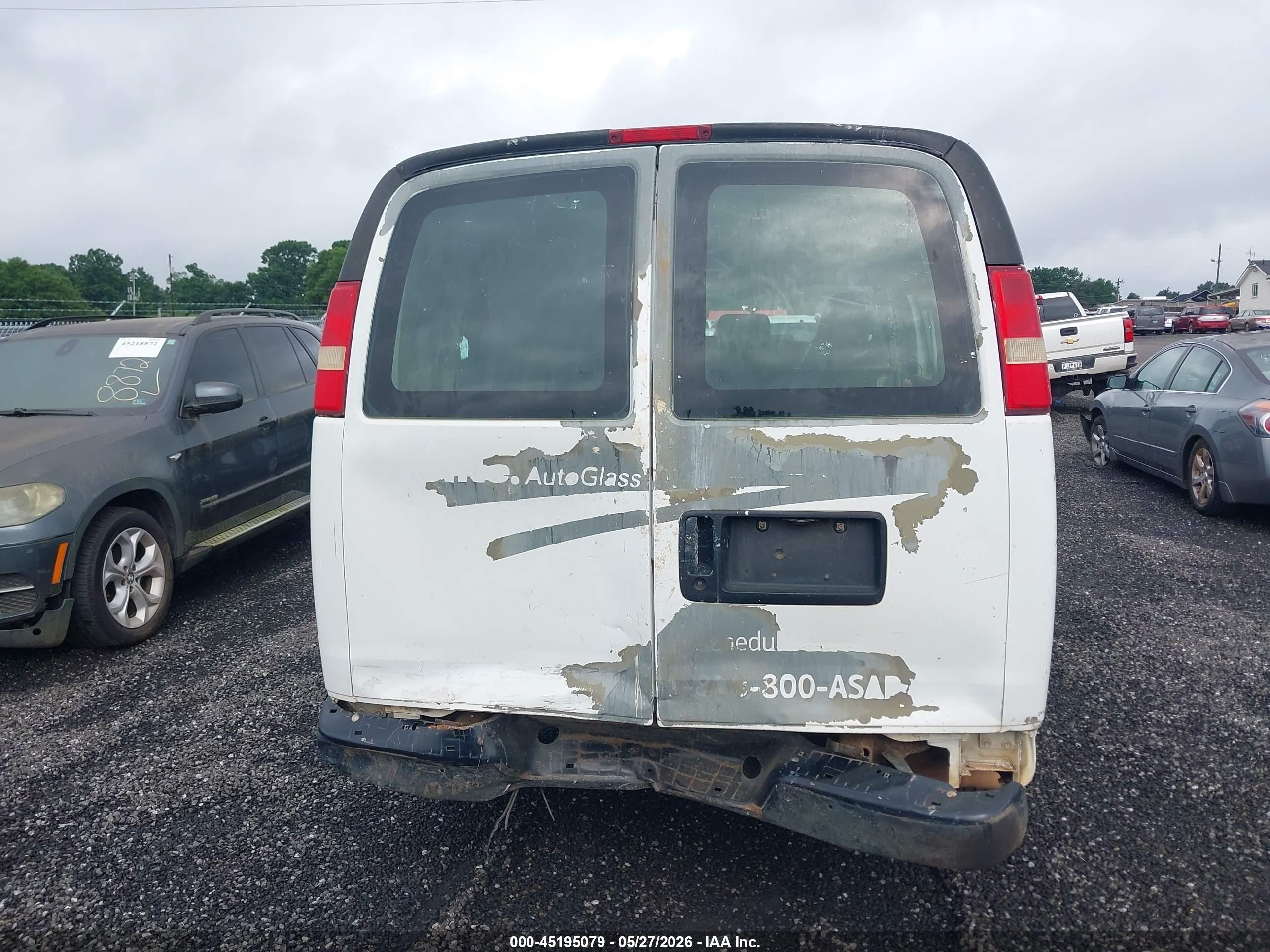 2008 Chevrolet Express Work Van White vin: 1GCFG15X681205927