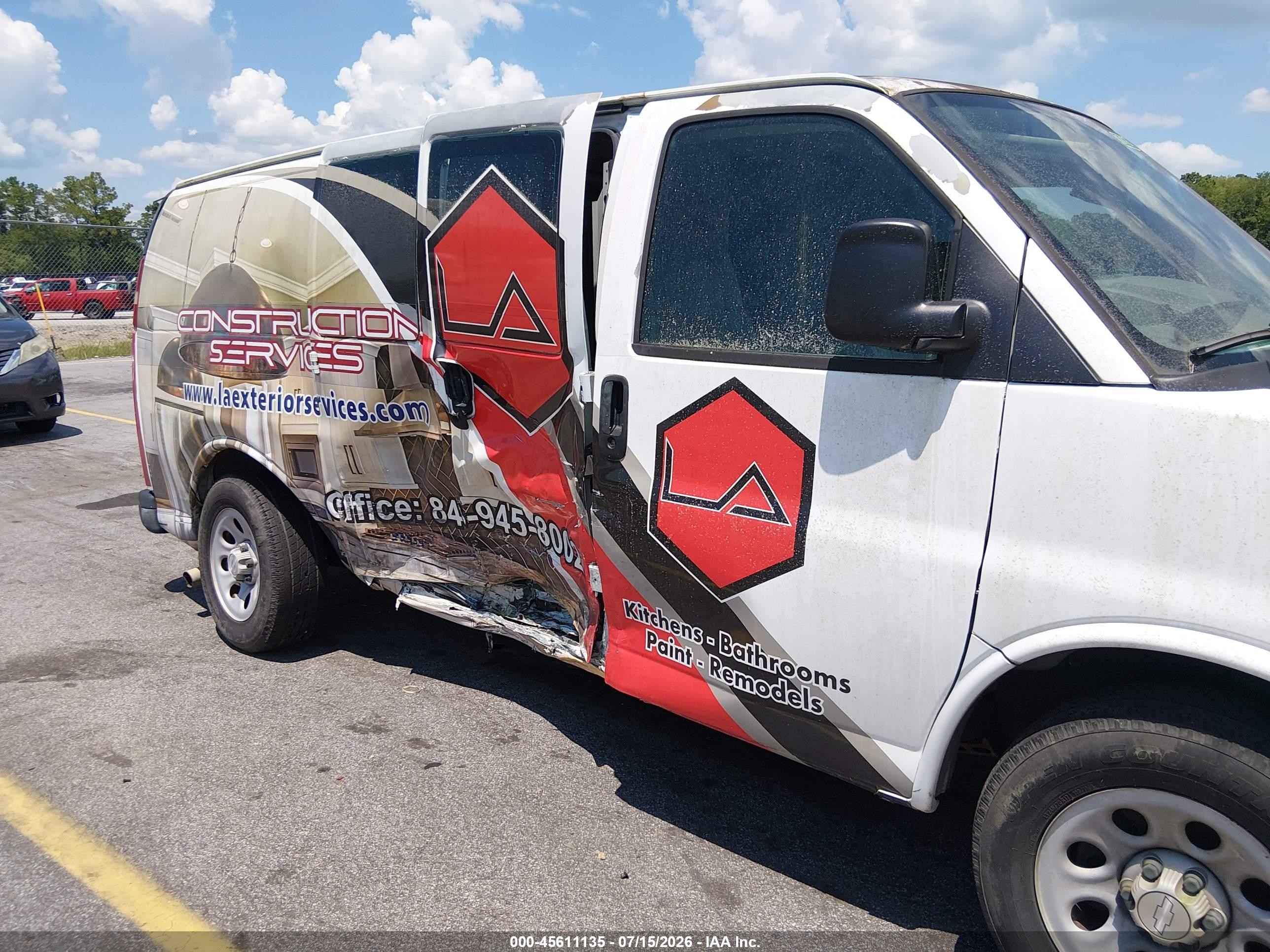 2009 Chevrolet Express Work Van White vin: 1GCFG15X691130468