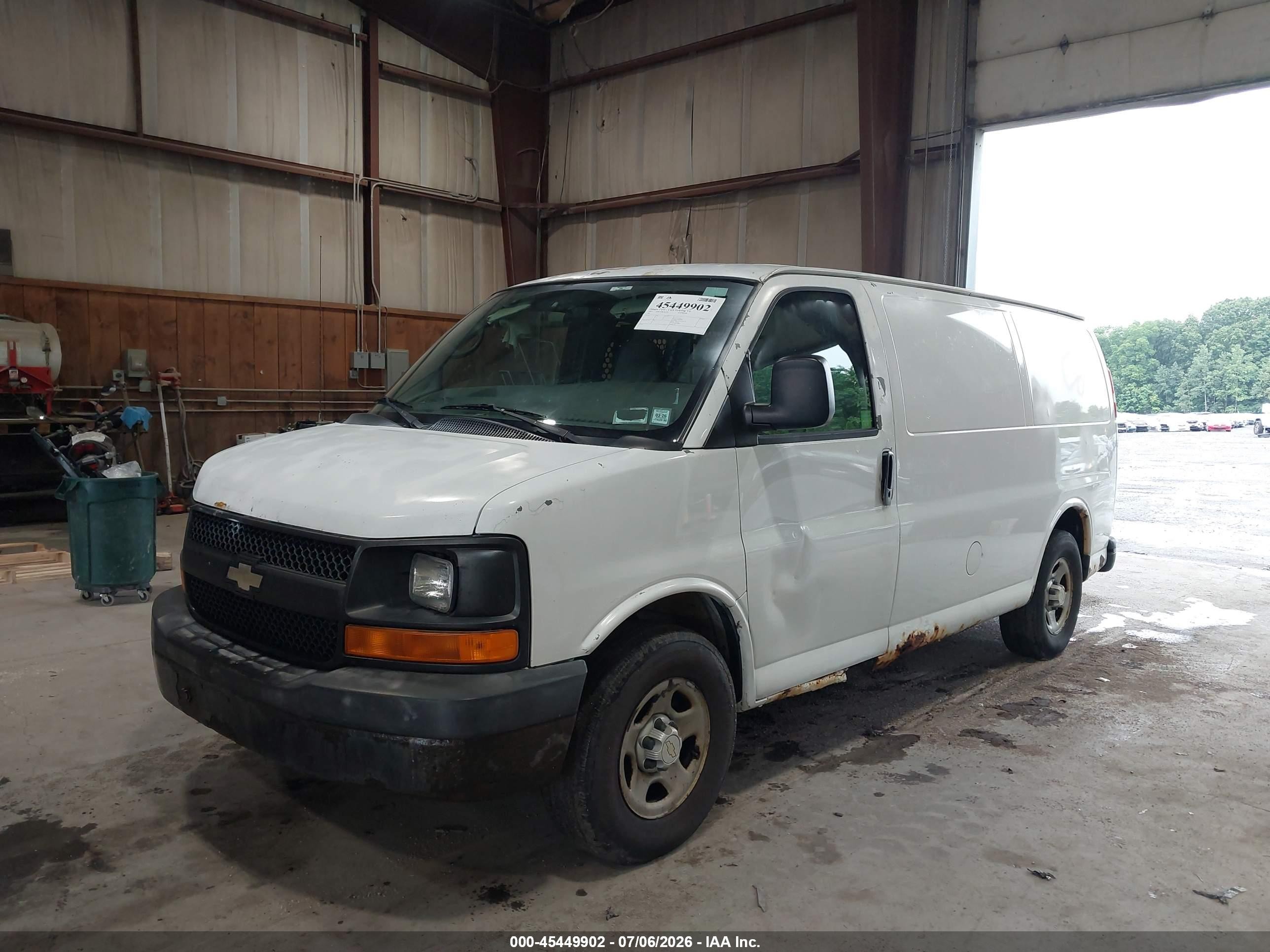 2007 Chevrolet Express Work Van White vin: 1GCFG15X871143297