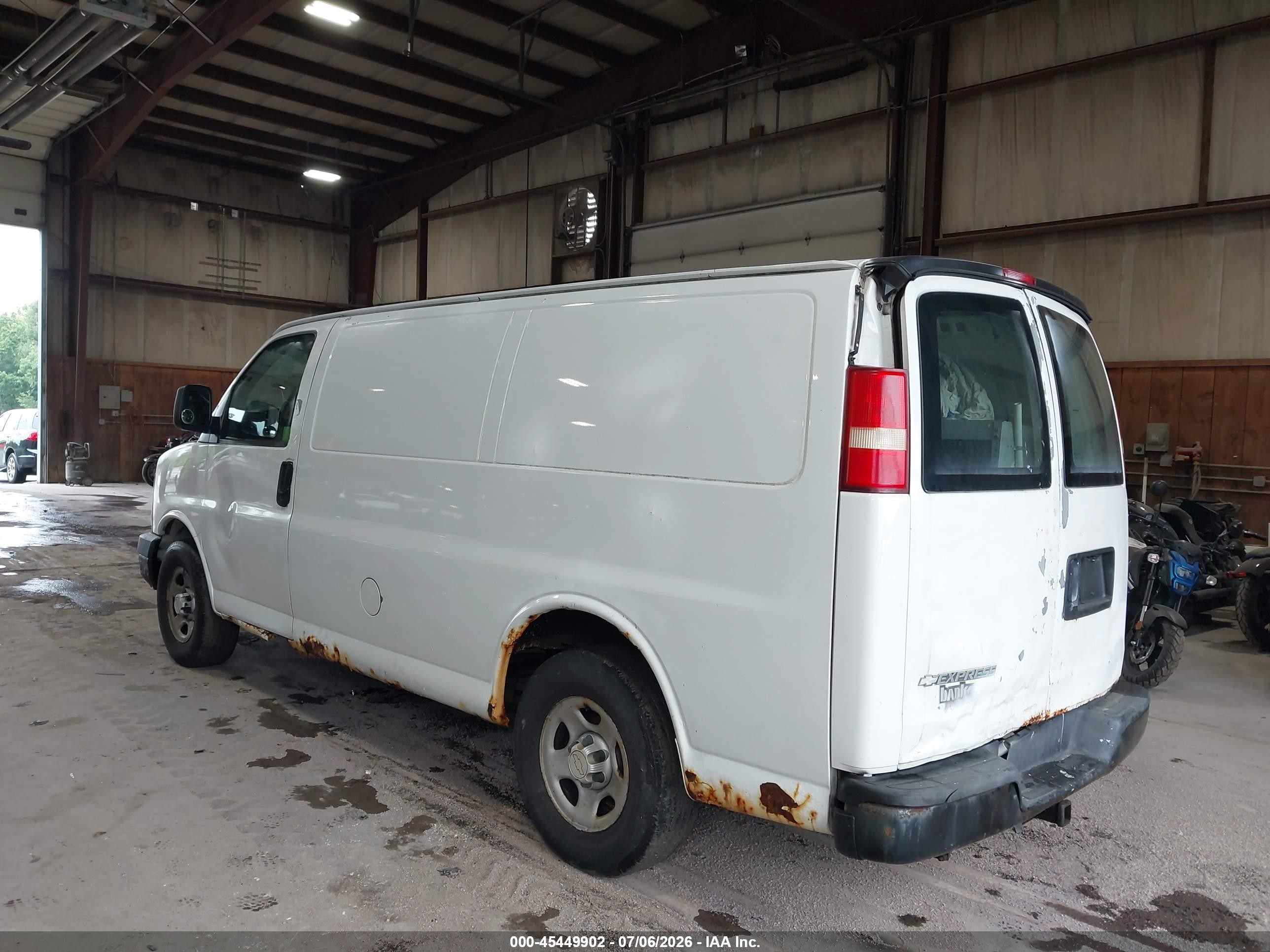2007 Chevrolet Express Work Van White vin: 1GCFG15X871143297