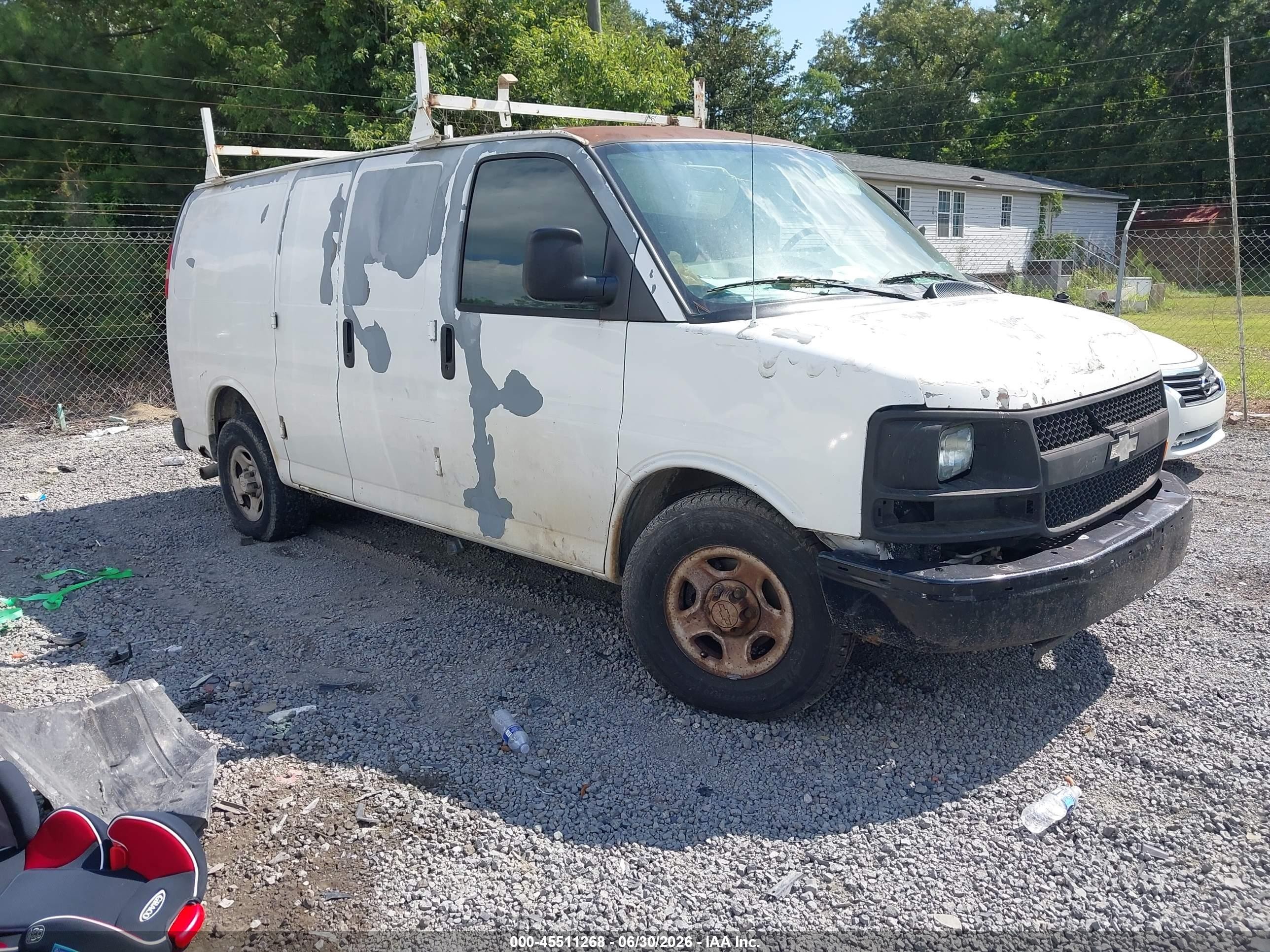 2007 Chevrolet Express Work Van White vin: 1GCFG15X871154817