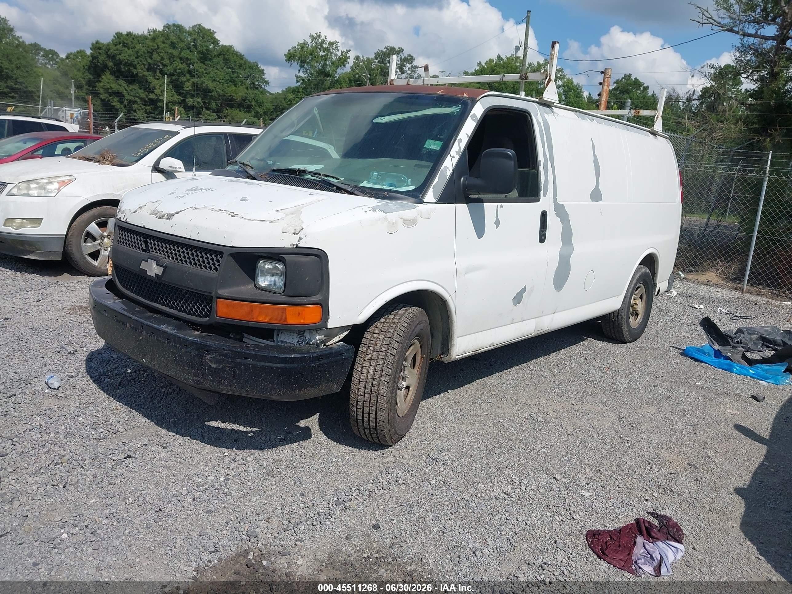 2007 Chevrolet Express Work Van White vin: 1GCFG15X871154817