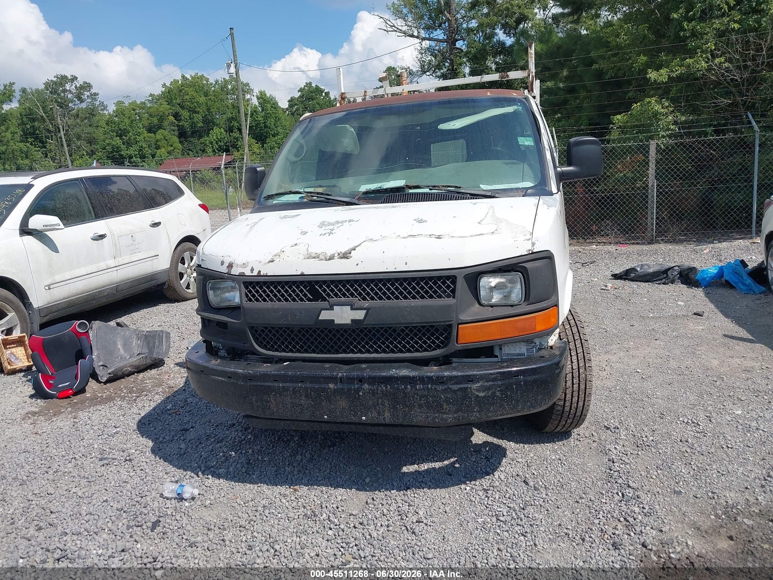 2007 Chevrolet Express Work Van White vin: 1GCFG15X871154817