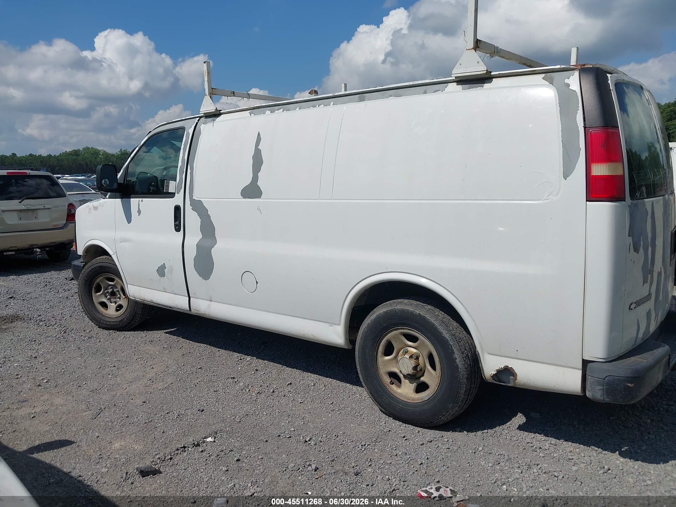 2007 Chevrolet Express Work Van White vin: 1GCFG15X871154817