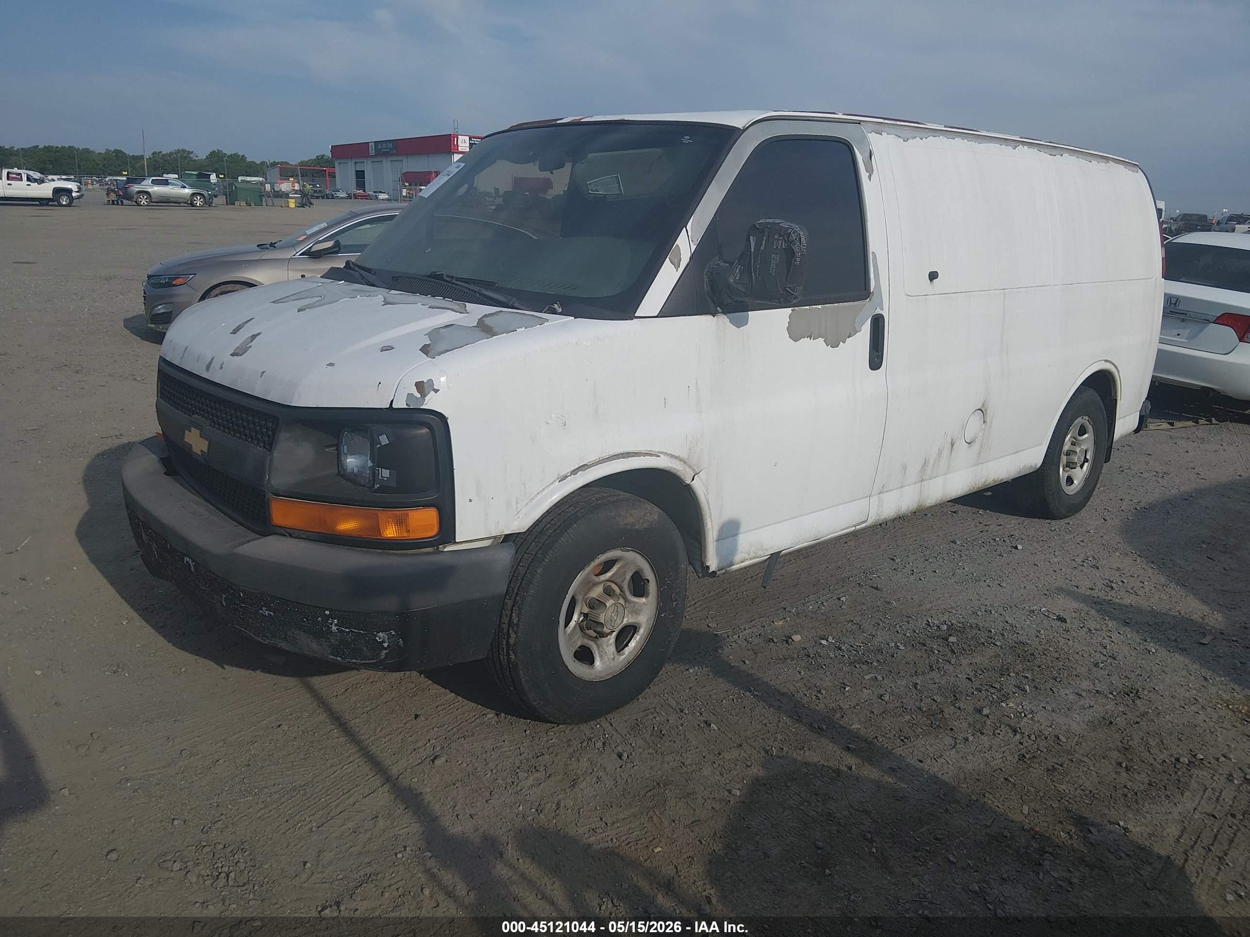 2008 Chevrolet Express Work Van White vin: 1GCFG15X881196521