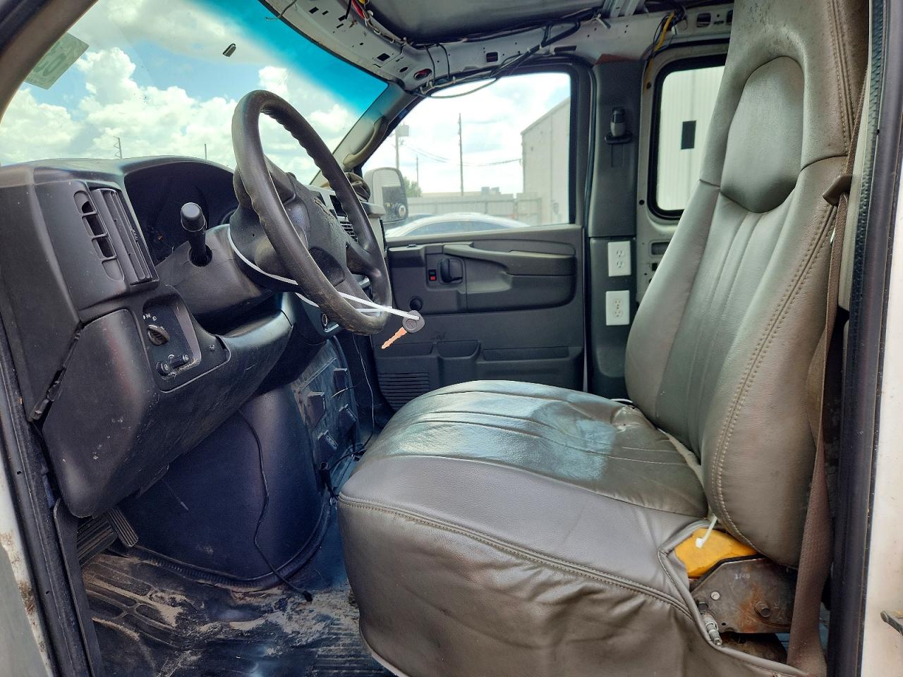 2007 Chevrolet Express G1500 Белый vin: 1GCFG15X971102998