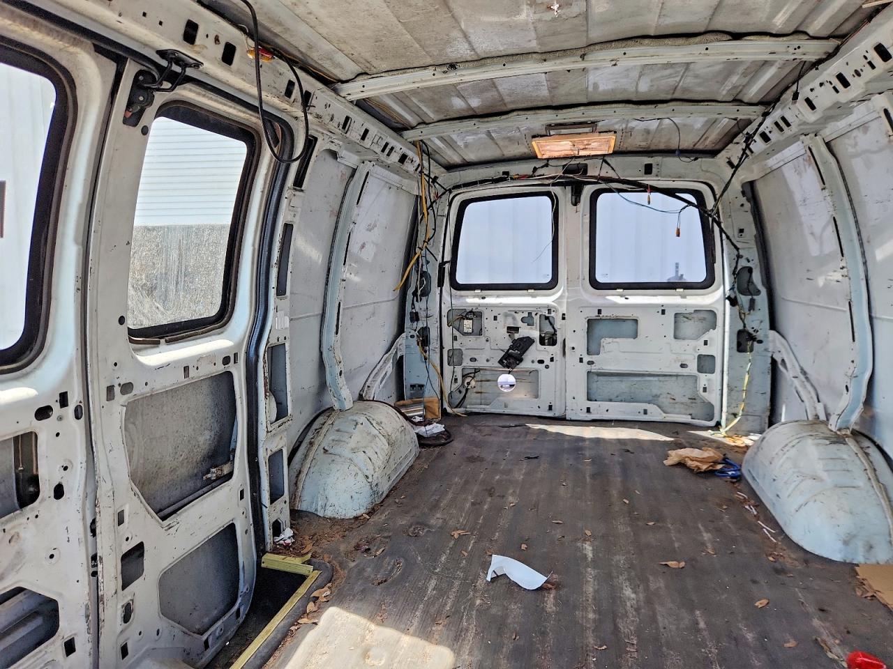 2007 Chevrolet Express G1500 Белый vin: 1GCFG15X971102998