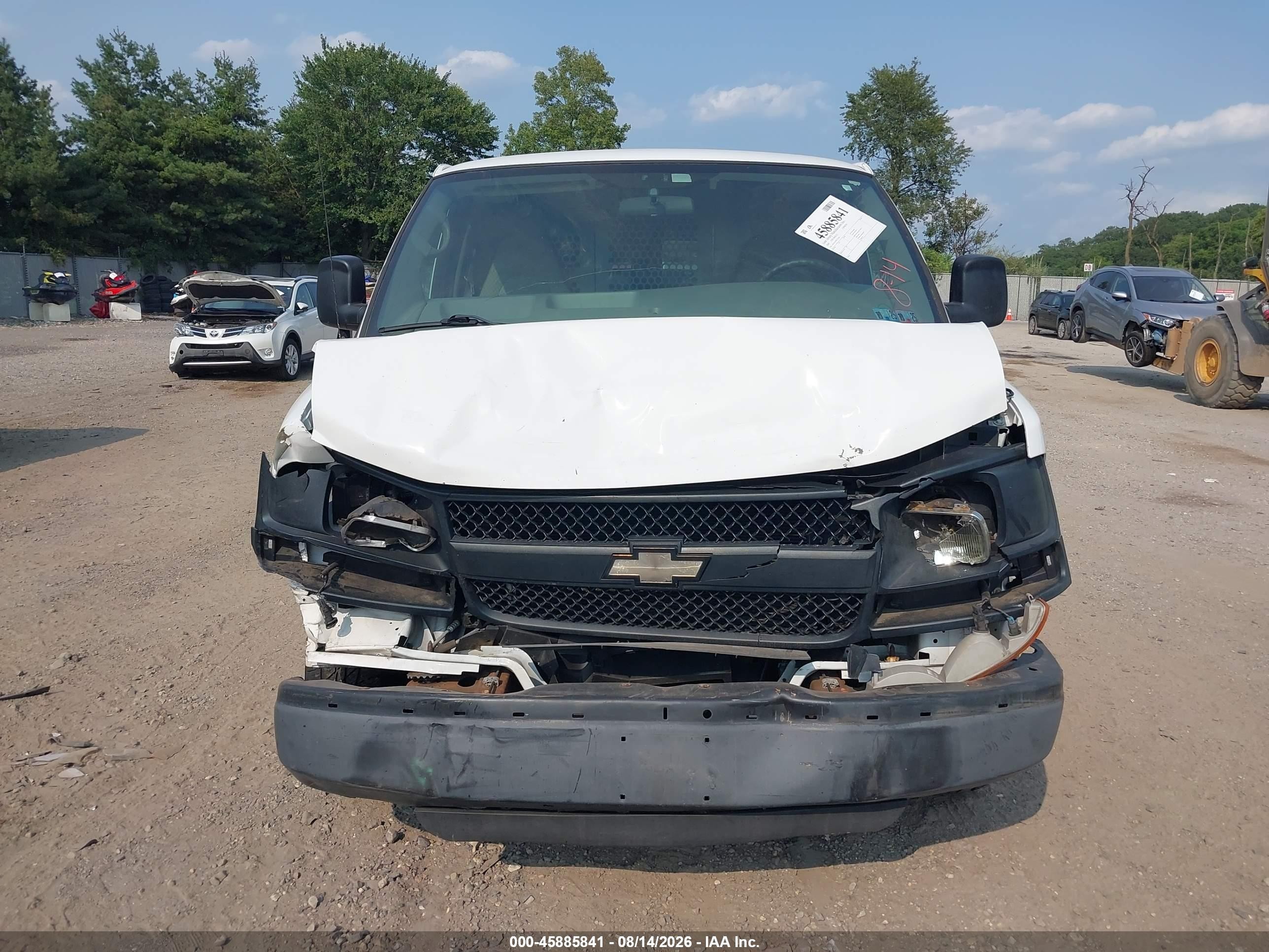 2009 Chevrolet Express Work Van Белый vin: 1GCFG15X991122364