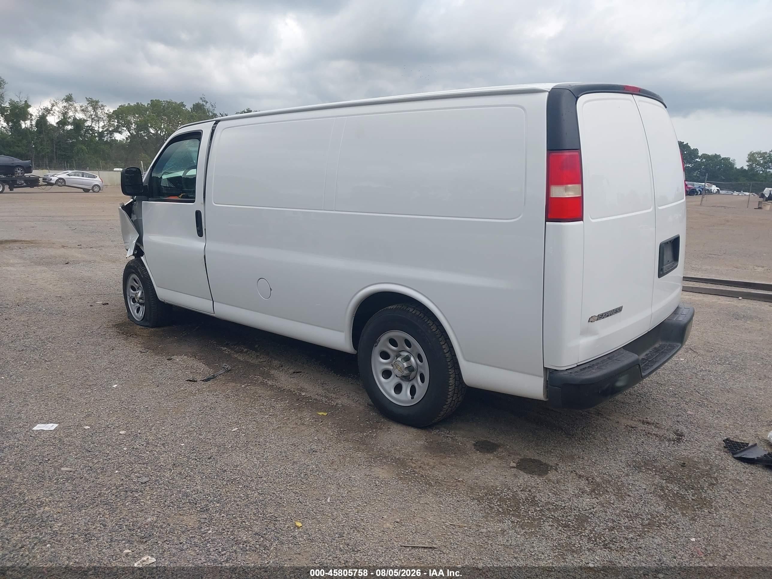 2009 Chevrolet Express Work Van Белый vin: 1GCFG15X991149497