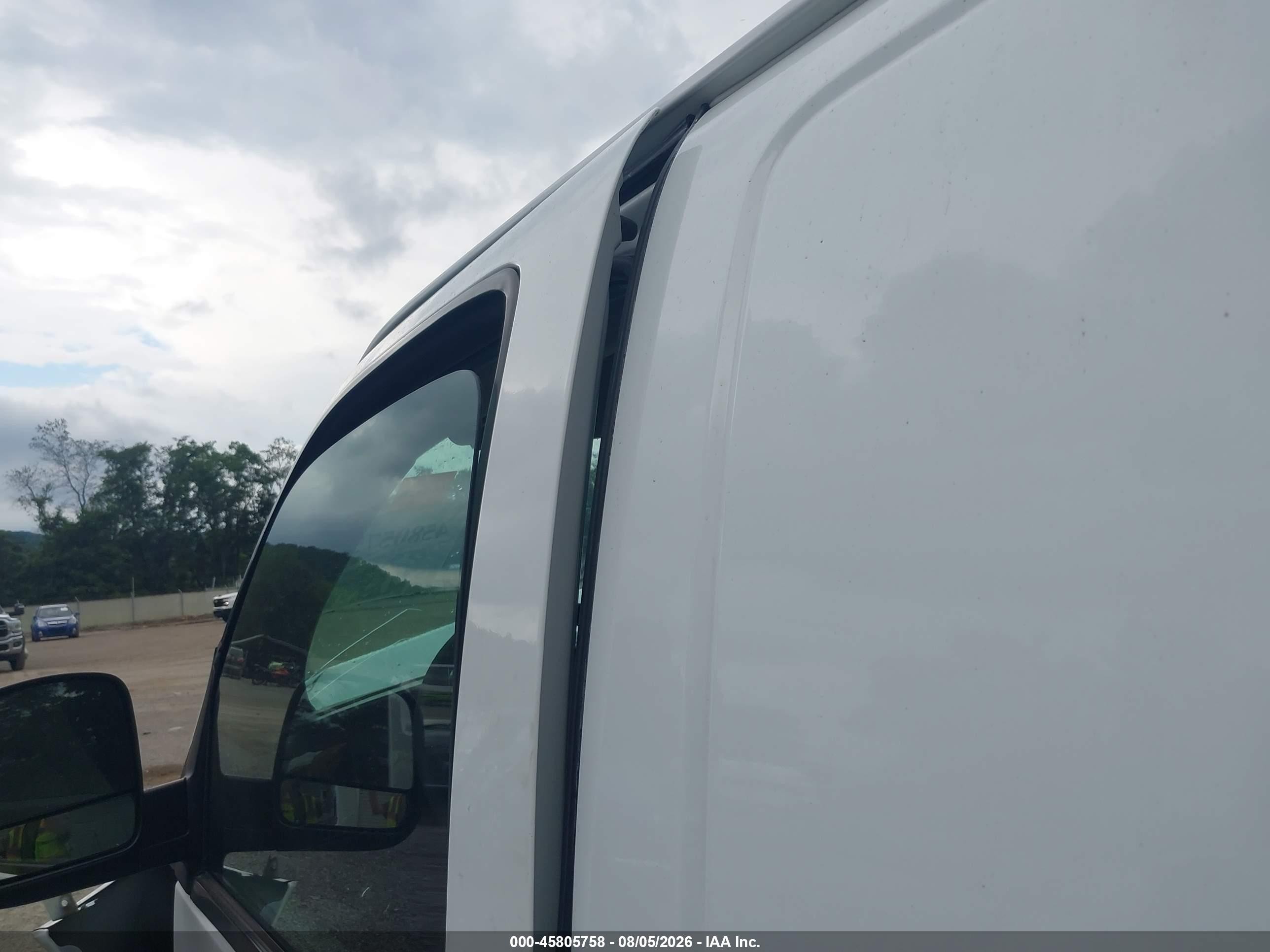 2009 Chevrolet Express Work Van Белый vin: 1GCFG15X991149497