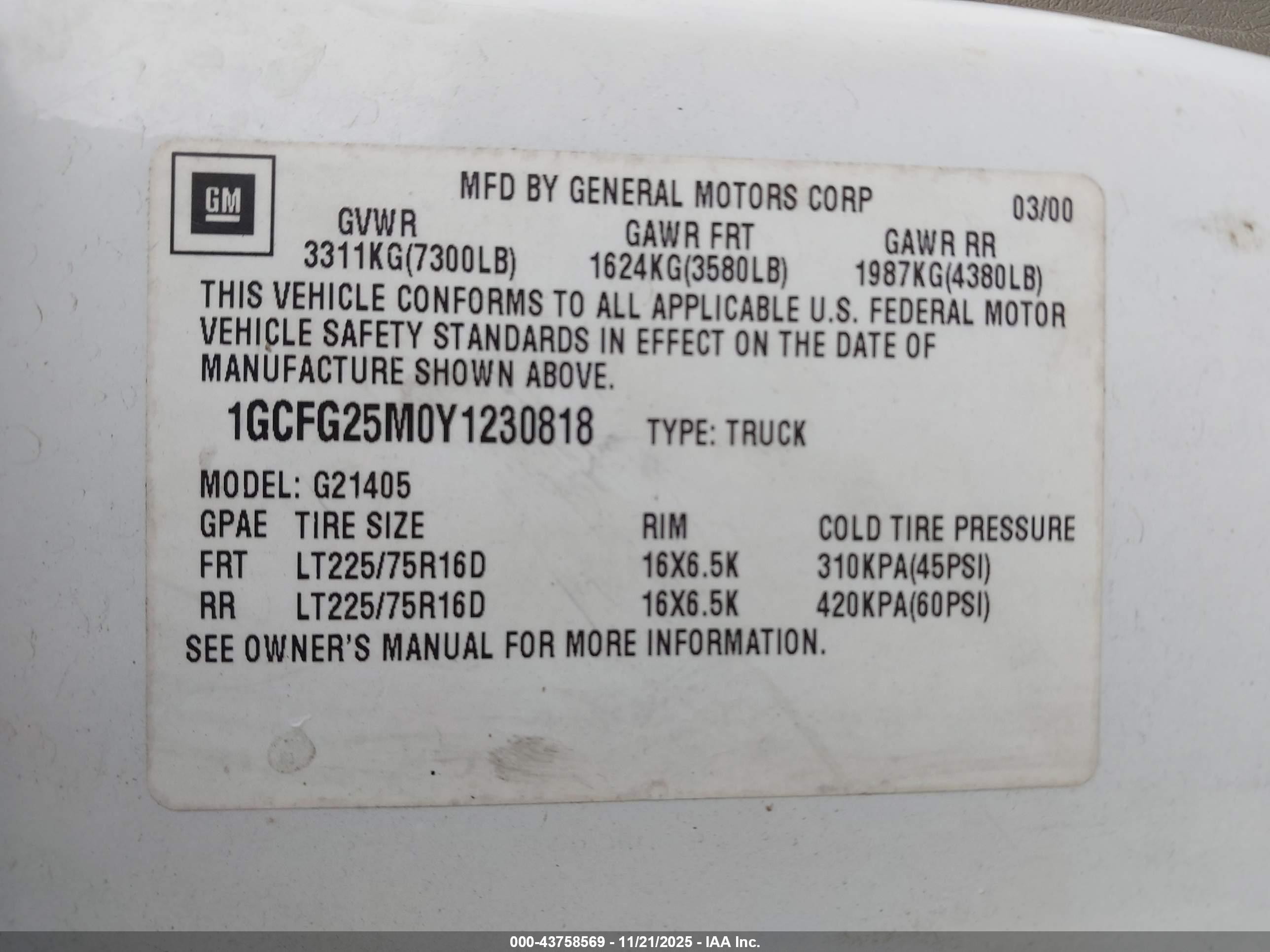2000 Chevrolet Express   White vin: 1GCFG25M0Y1230818