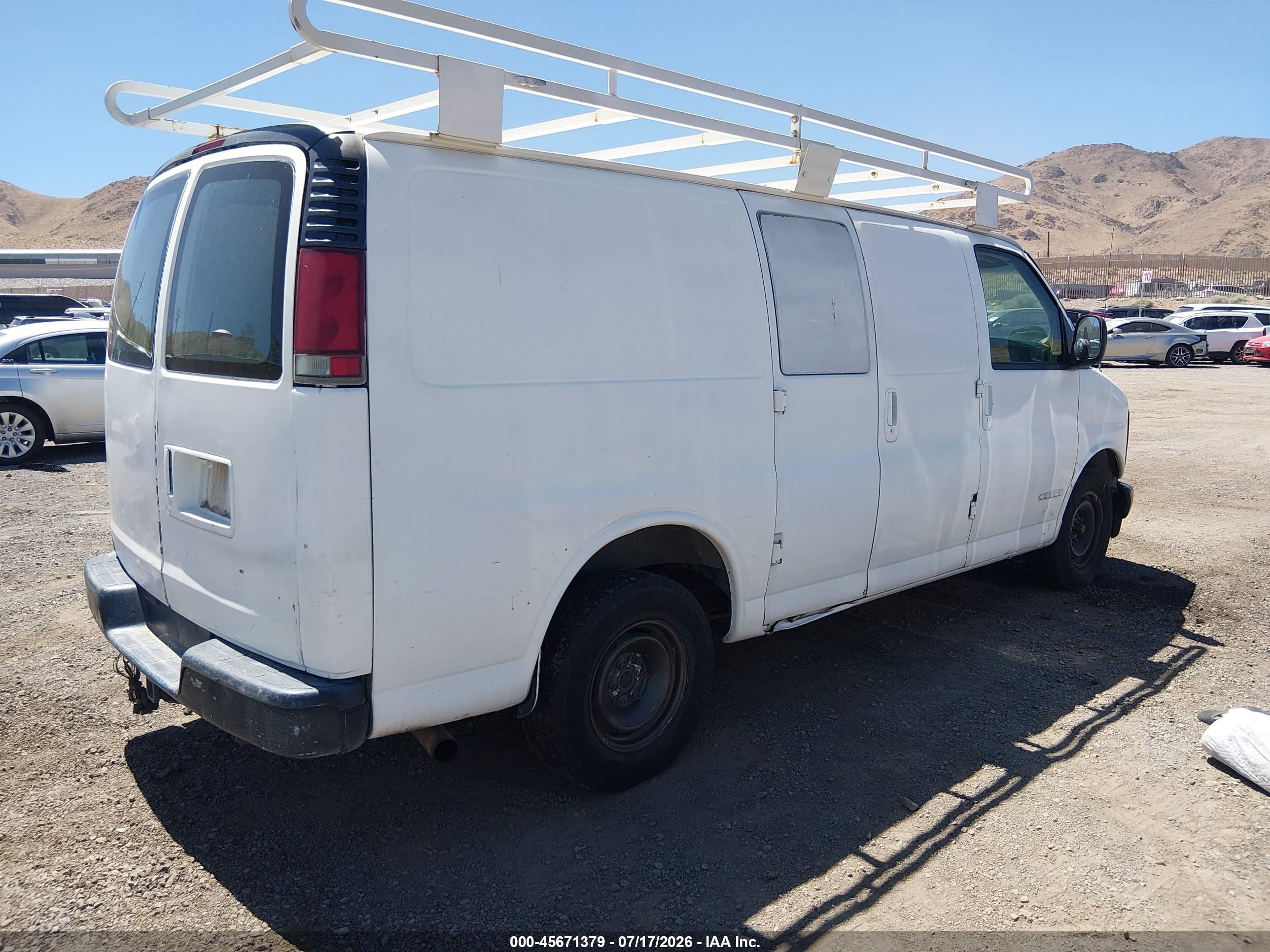 1997 Chevrolet Chevy G2500 White vin: 1GCFG25M2V1015078