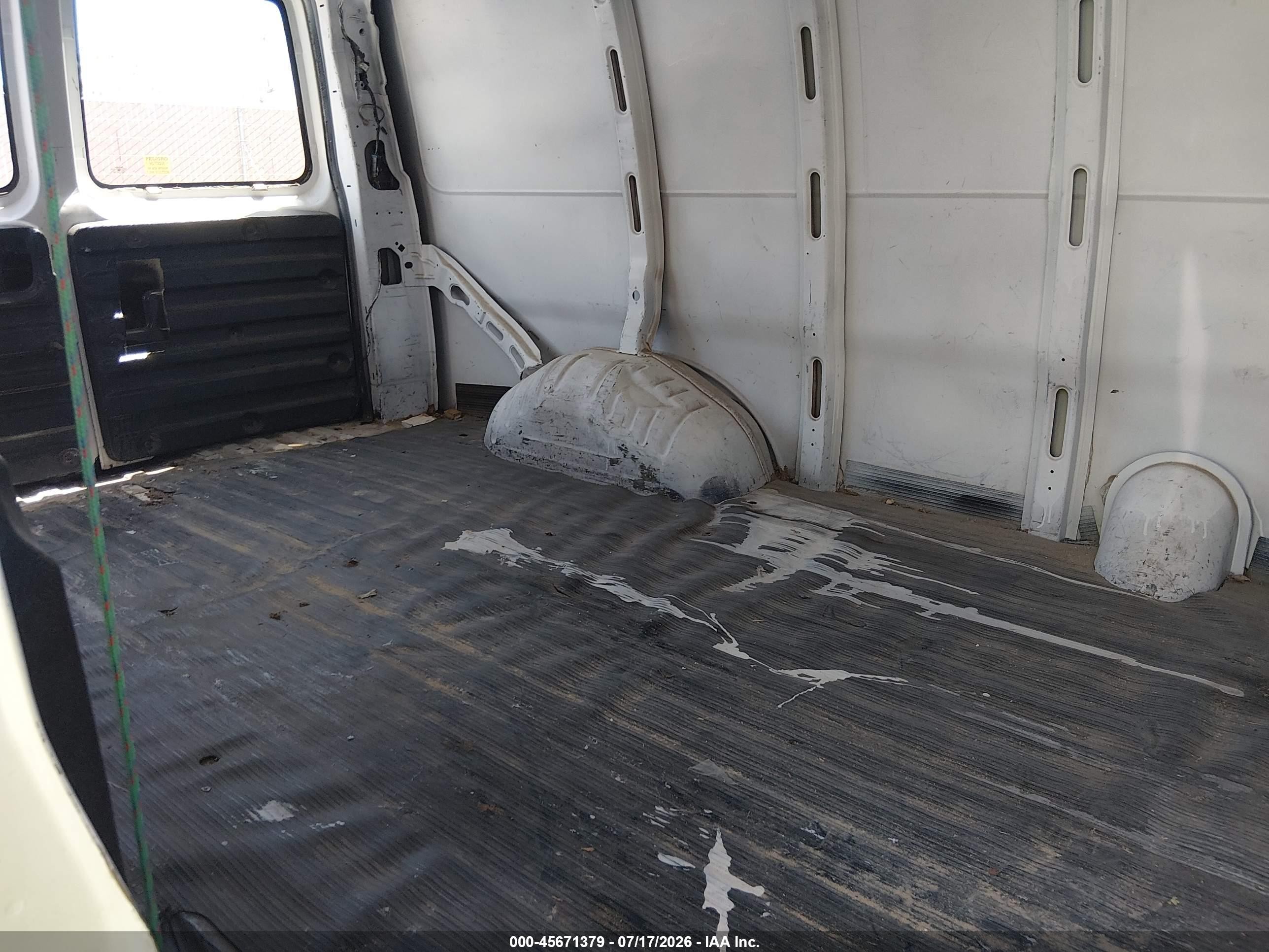 1997 Chevrolet Chevy G2500 White vin: 1GCFG25M2V1015078