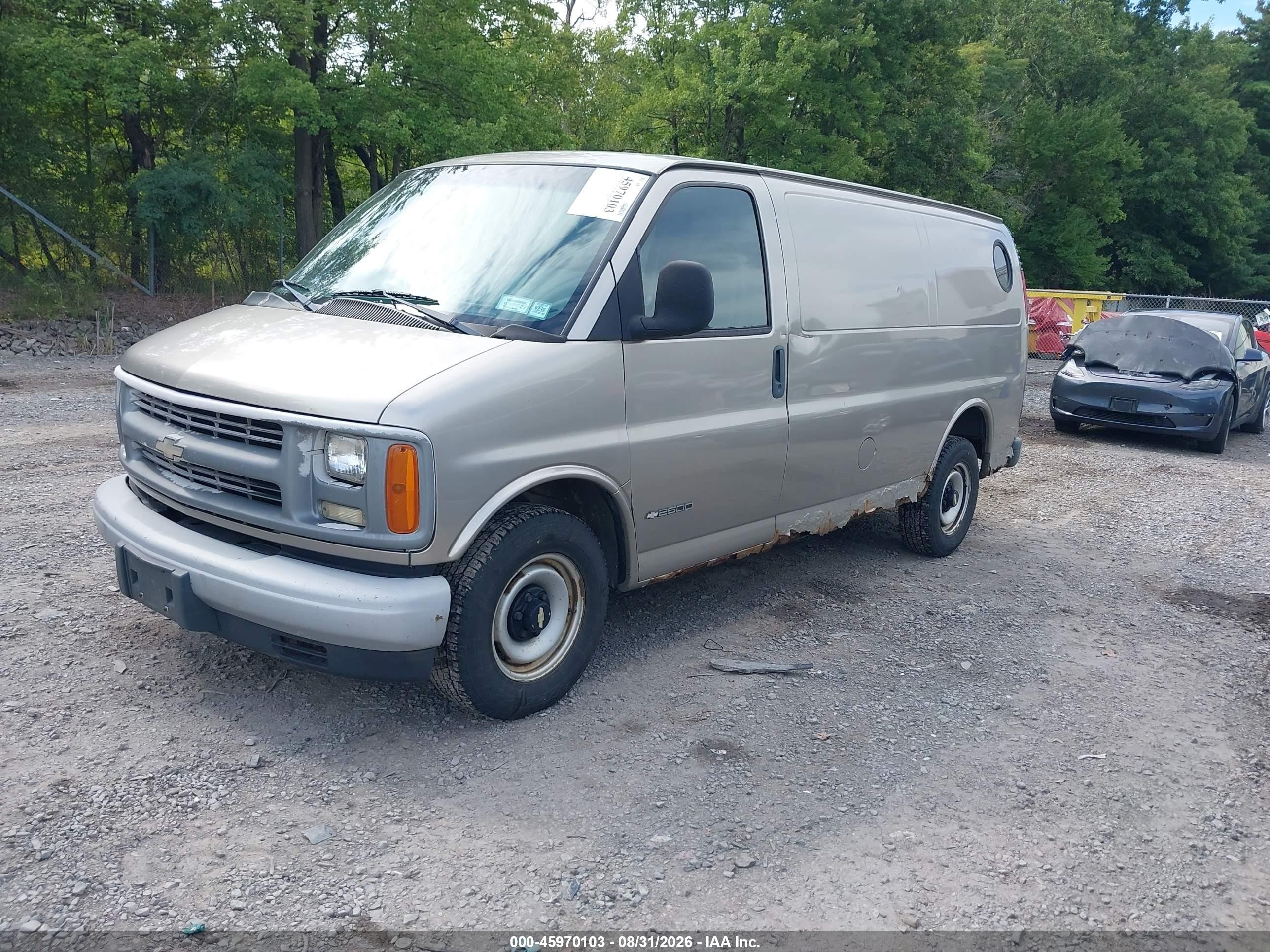 2002 Chevrolet Express   Tan vin: 1GCFG25M421198057