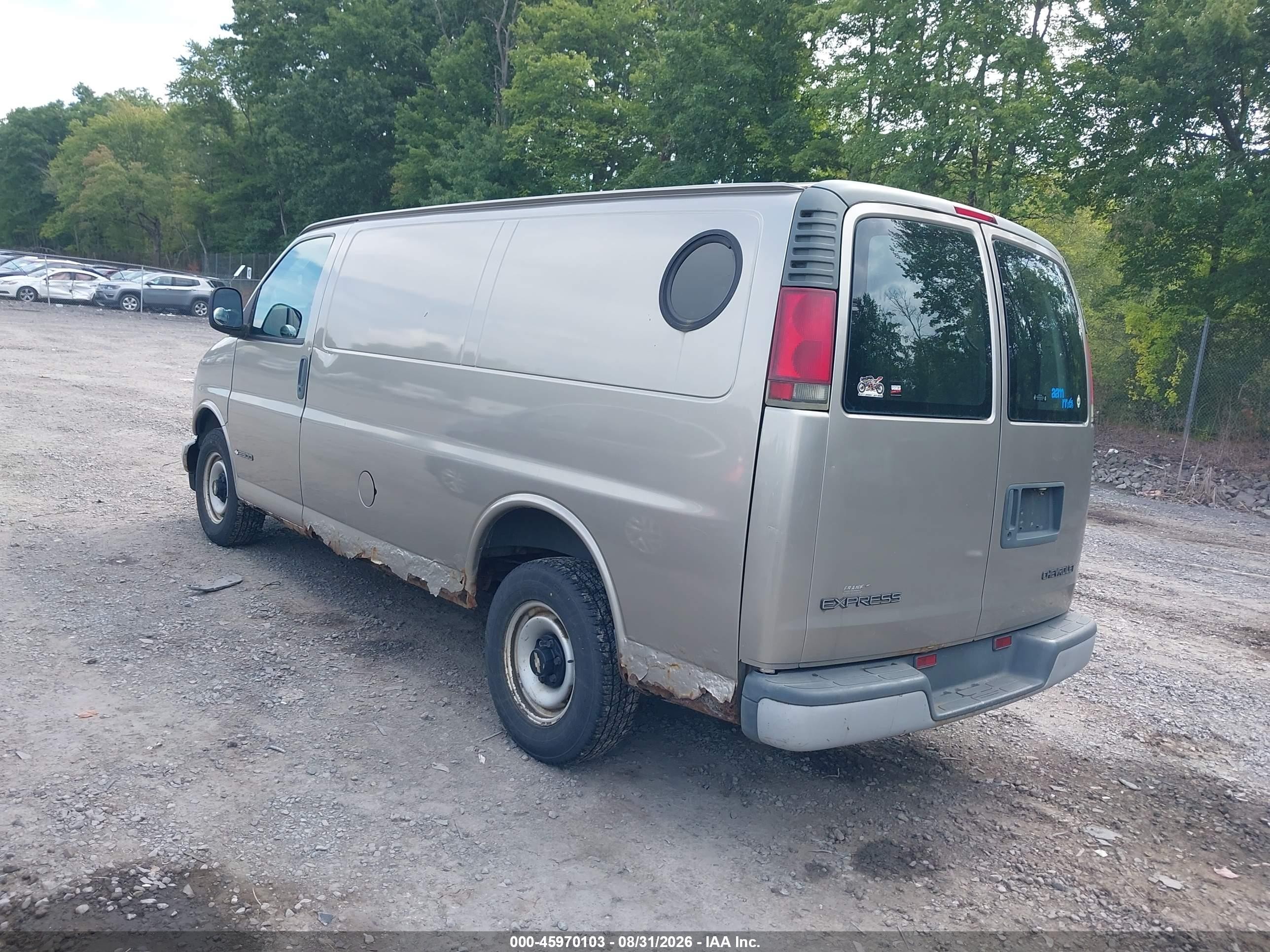 2002 Chevrolet Express   Tan vin: 1GCFG25M421198057