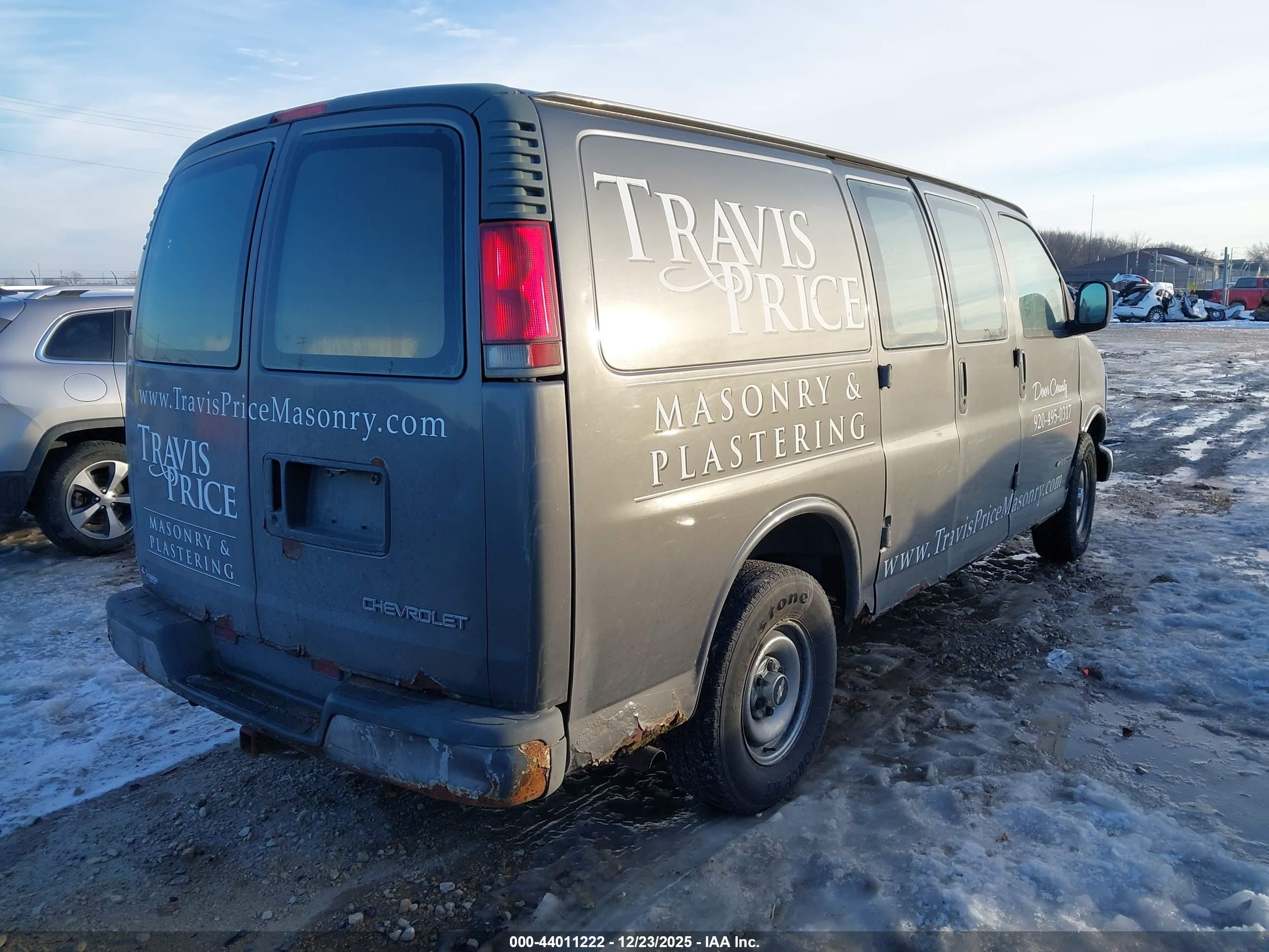 1998 Chevrolet Chevy Van G2500 Silver vin: 1GCFG25M7W1105554